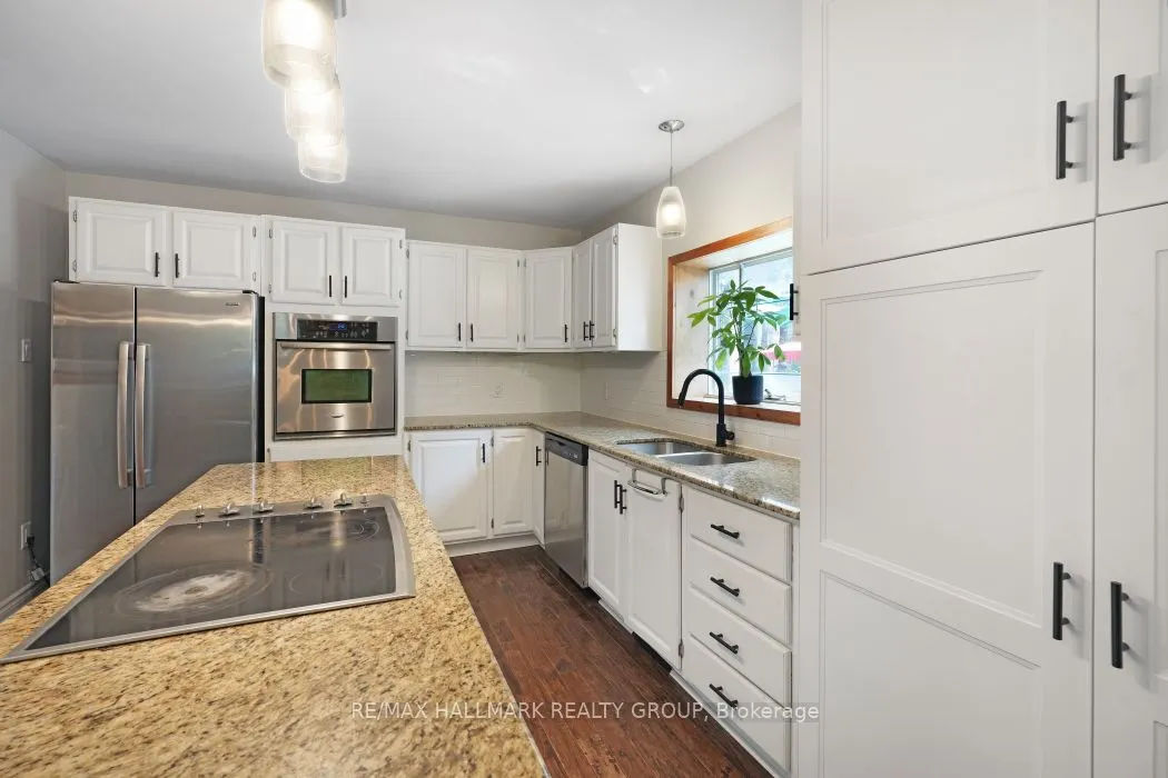 5498 Edgewater Drive
