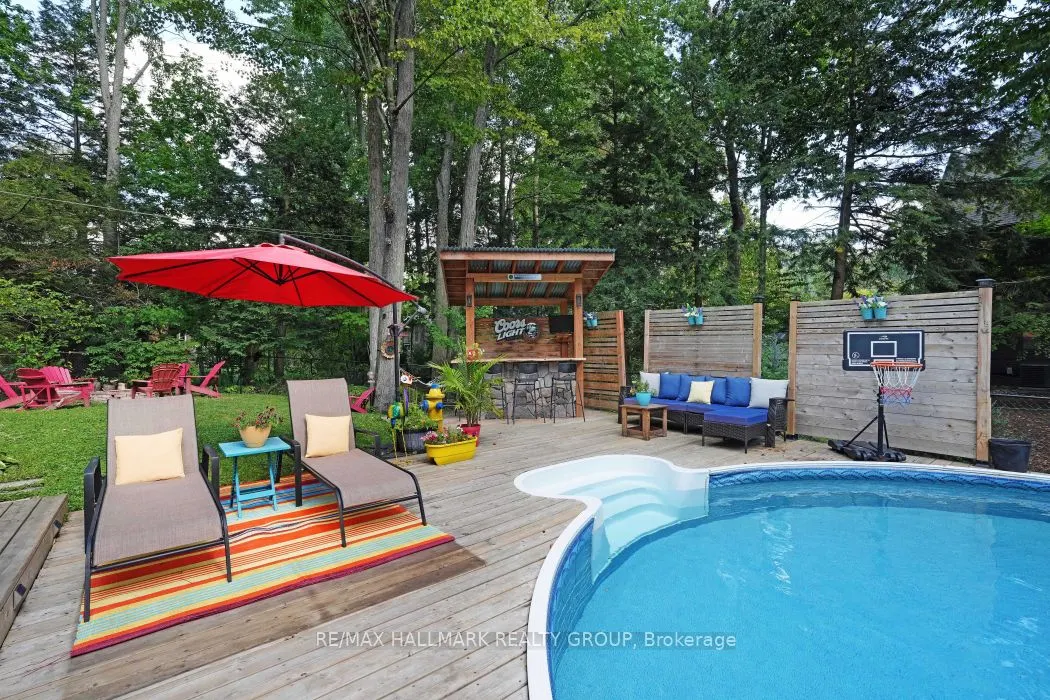 5498 Edgewater Drive