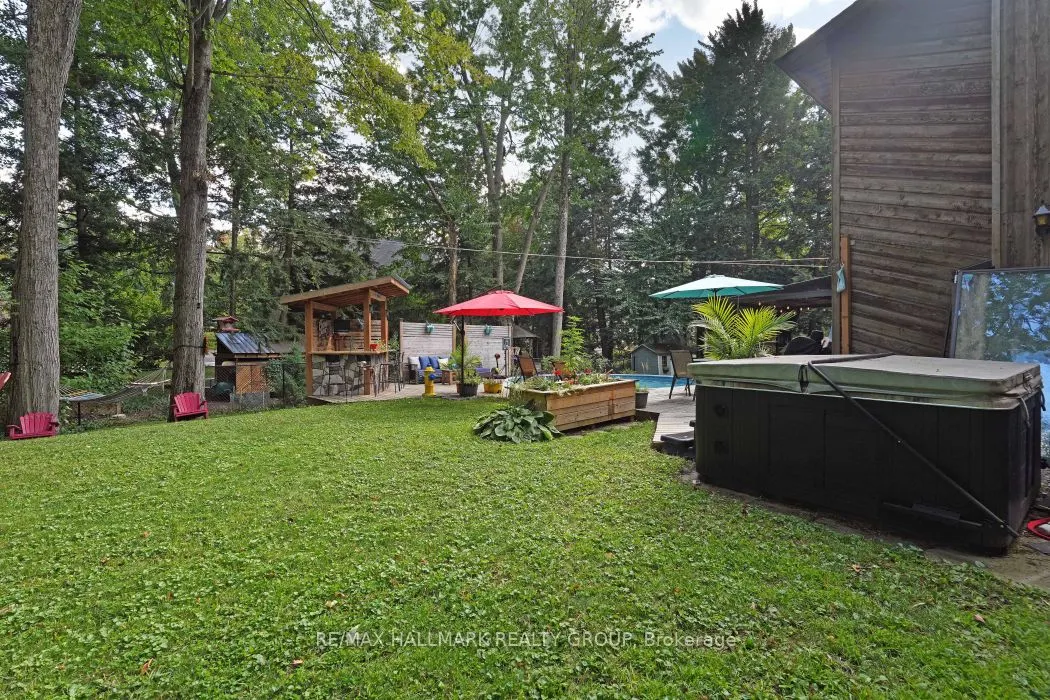 5498 Edgewater Drive