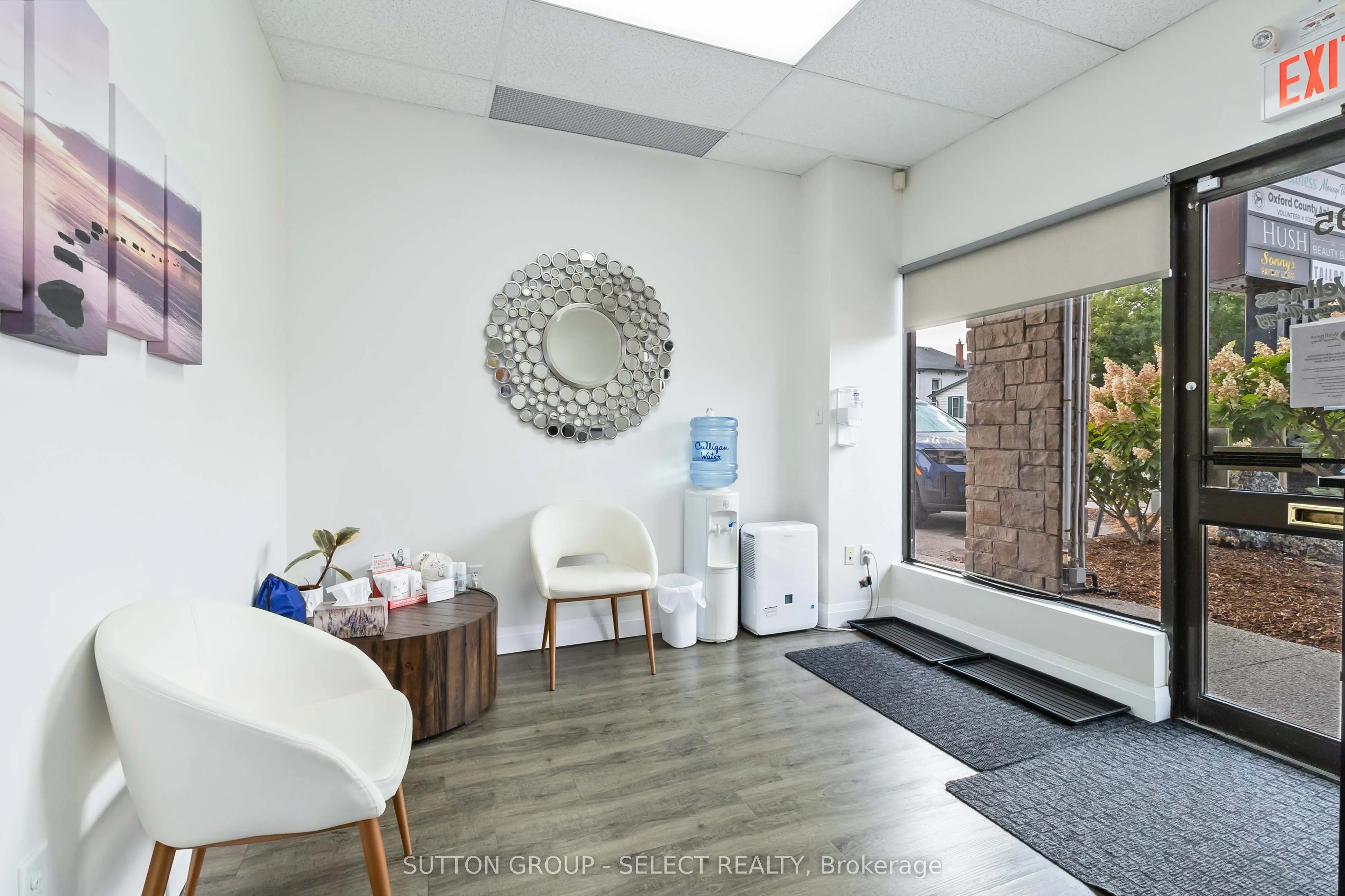 795 Dundas Street