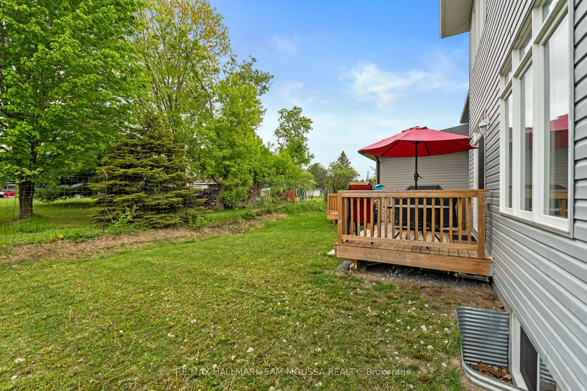 33 Mac Beattie Drive