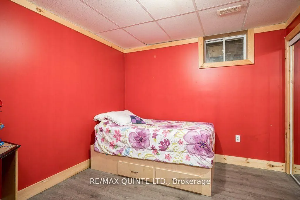 348 River Street W