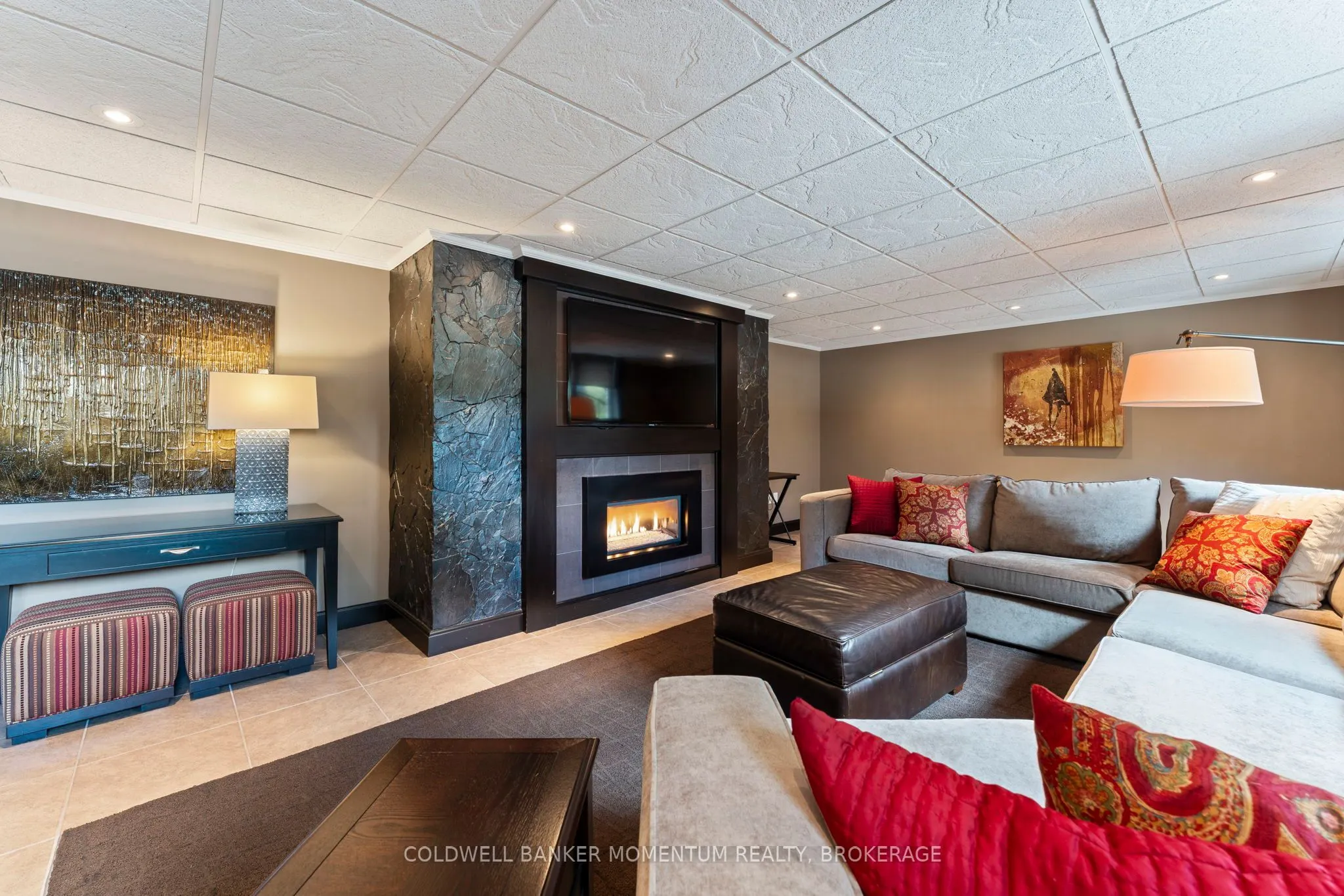 25 Sunset Drive