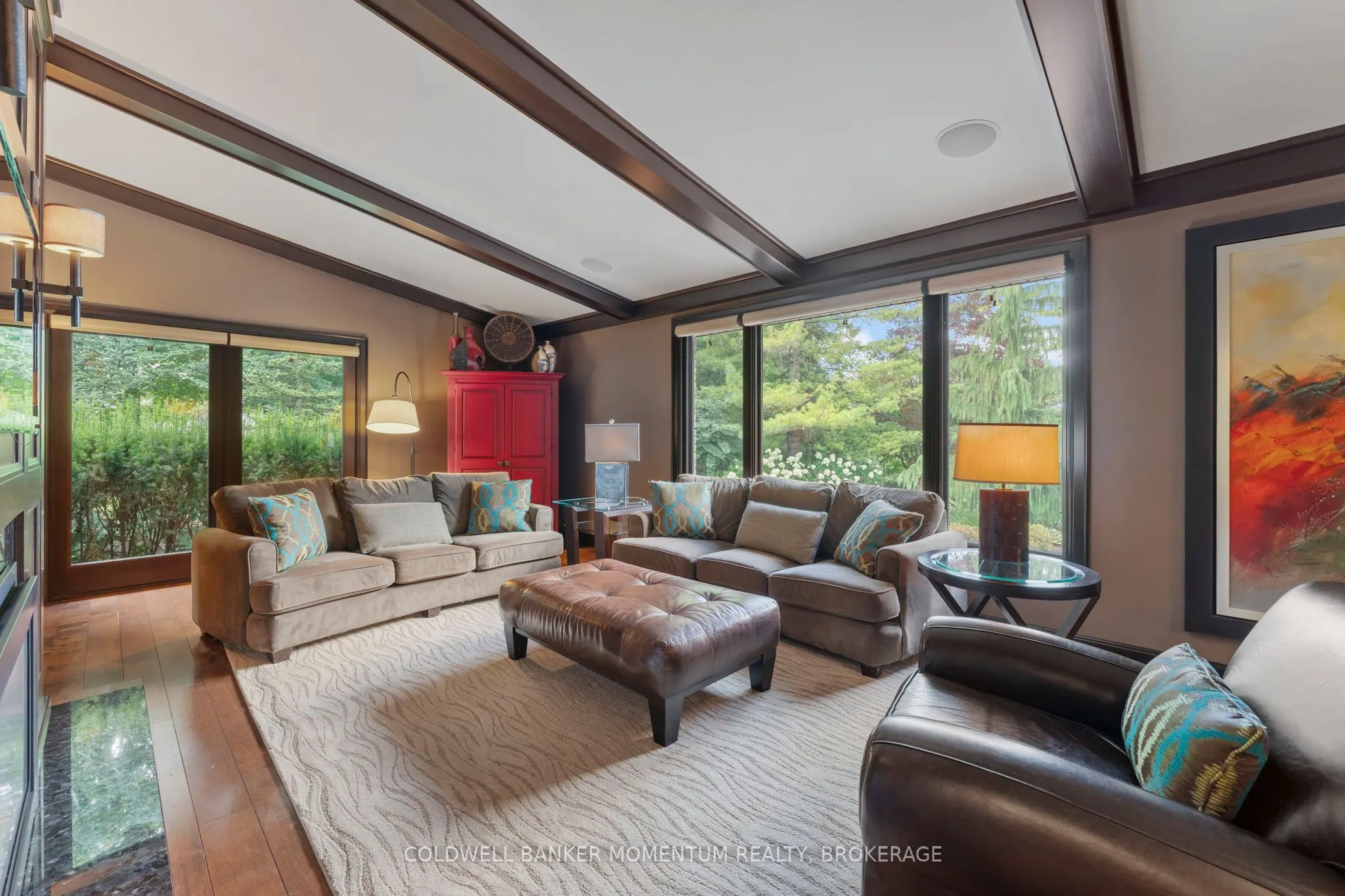 25 Sunset Drive