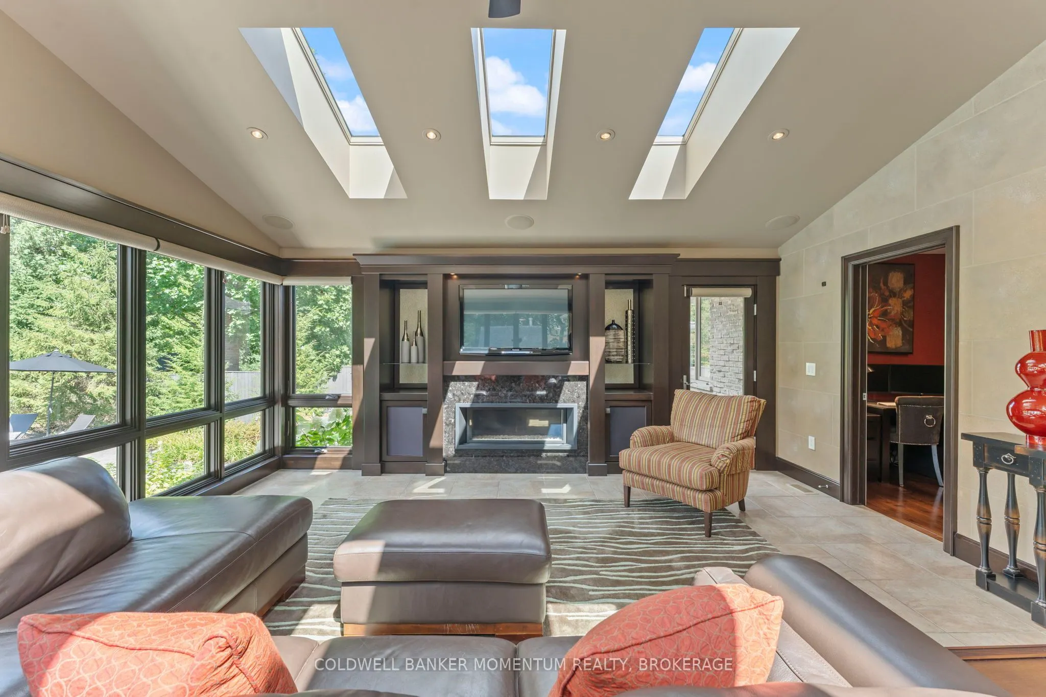 25 Sunset Drive