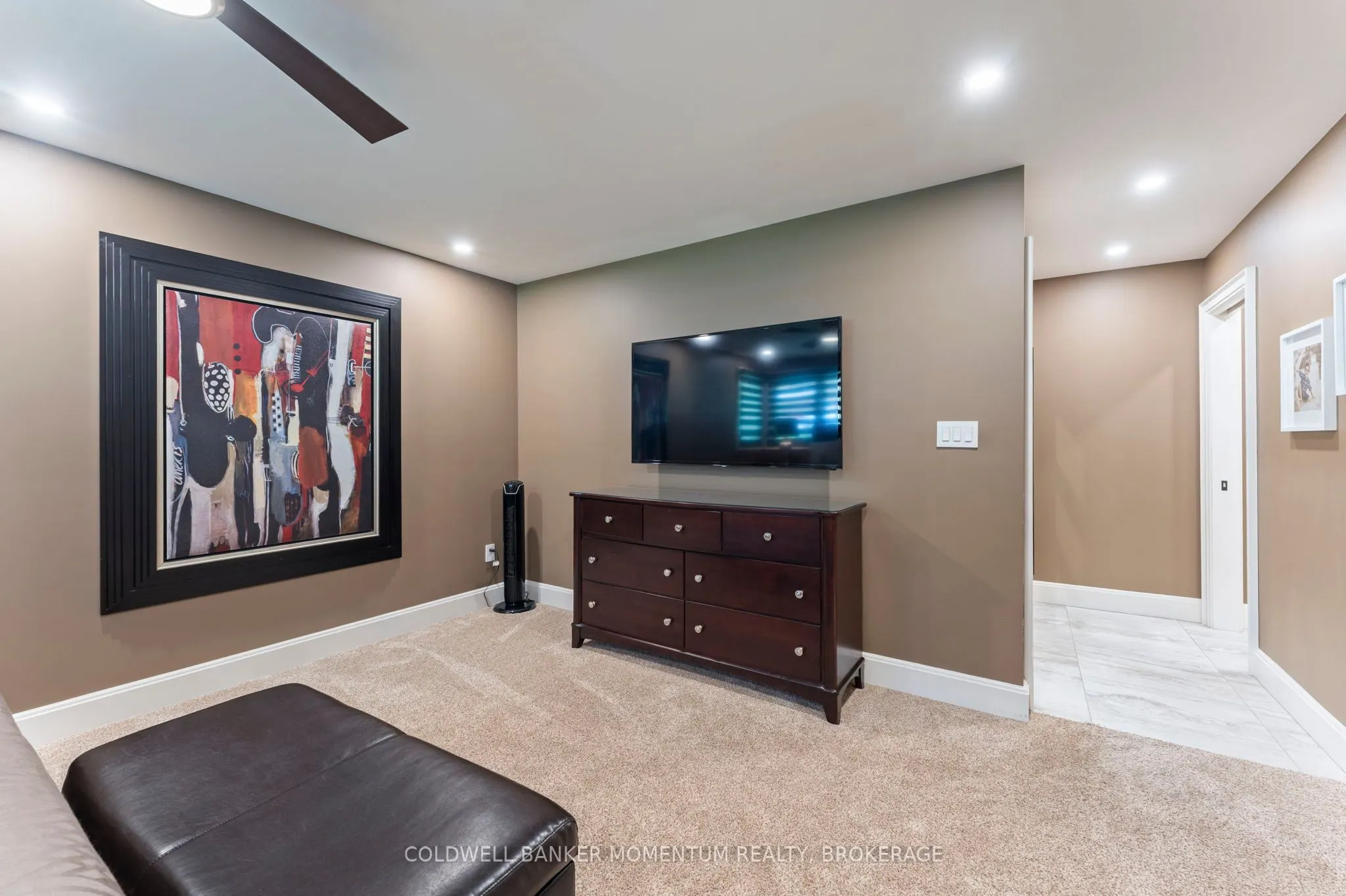 25 Sunset Drive