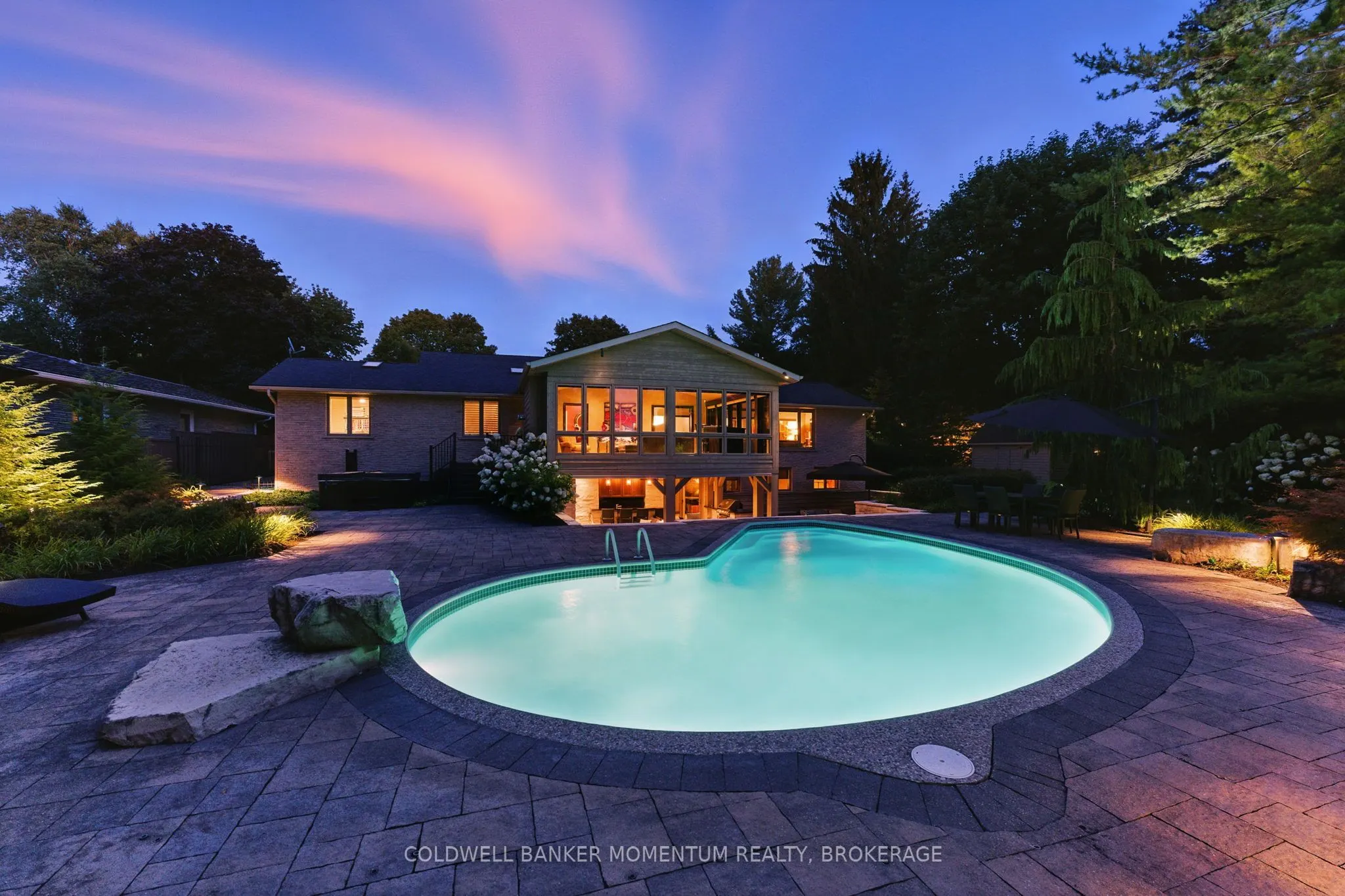 25 Sunset Drive
