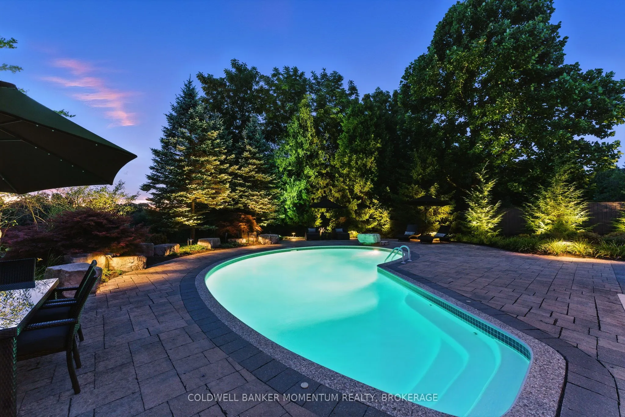 25 Sunset Drive