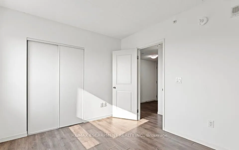 220 Cannon Street E, #708