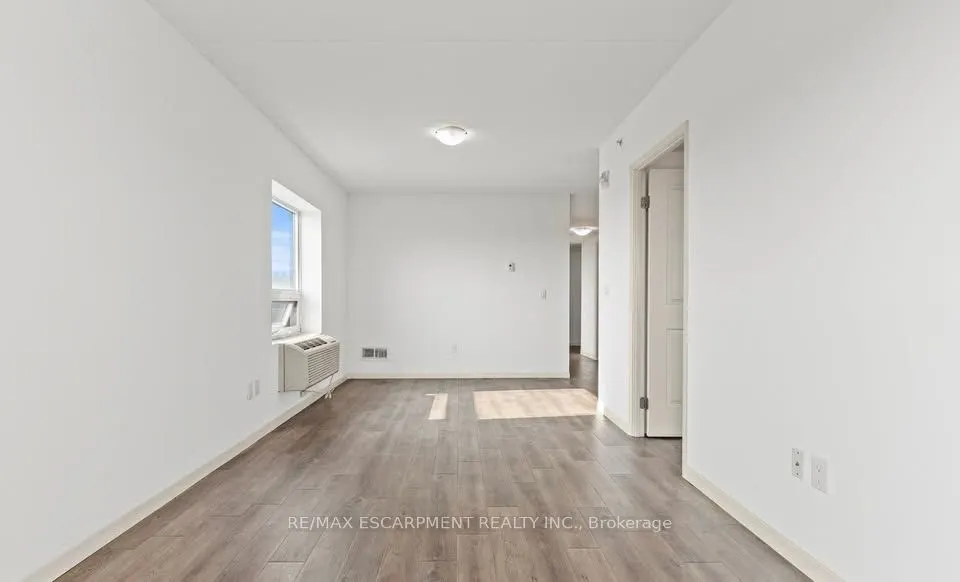 220 Cannon Street E, #708