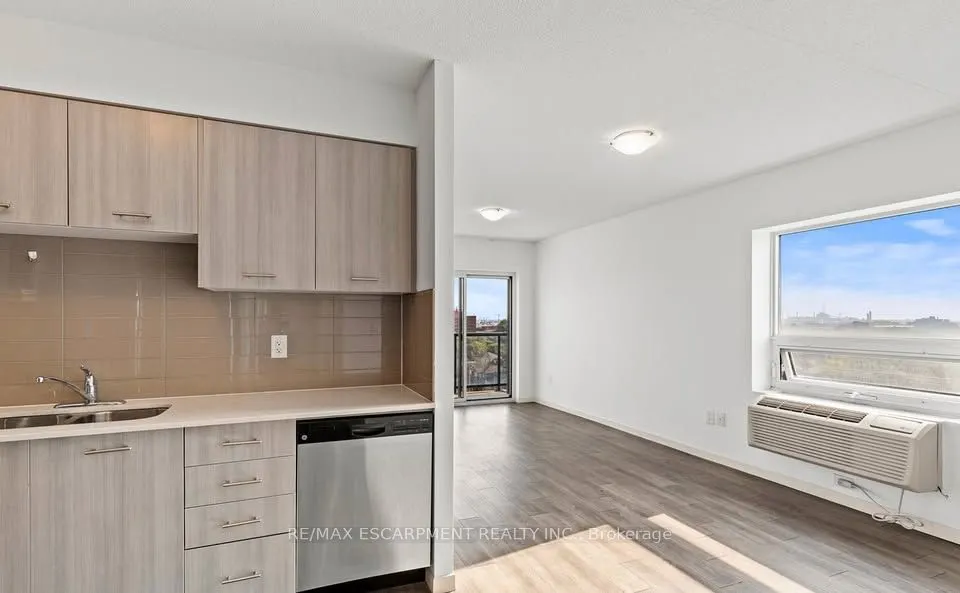 220 Cannon Street E, #708