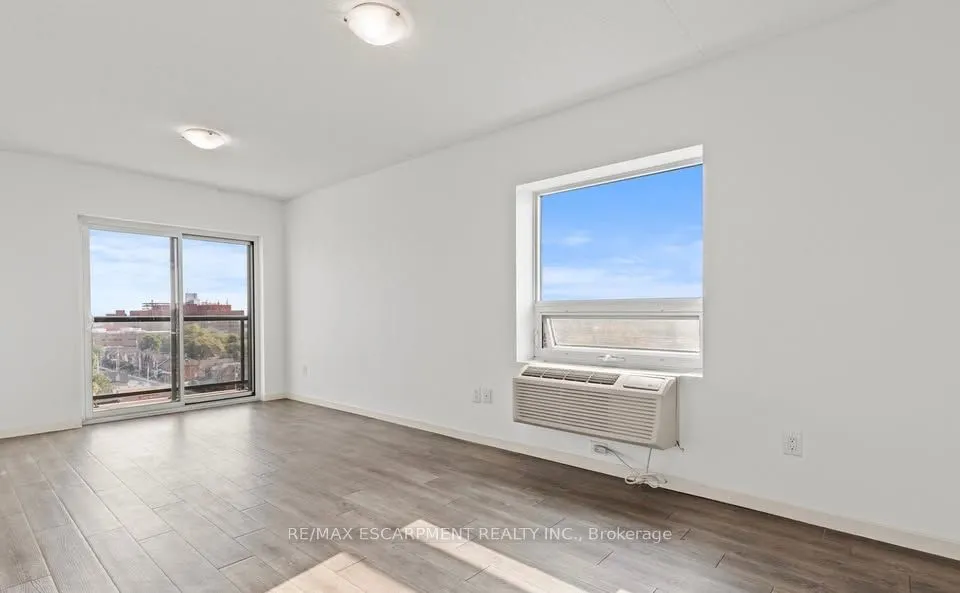 220 Cannon Street E, #708