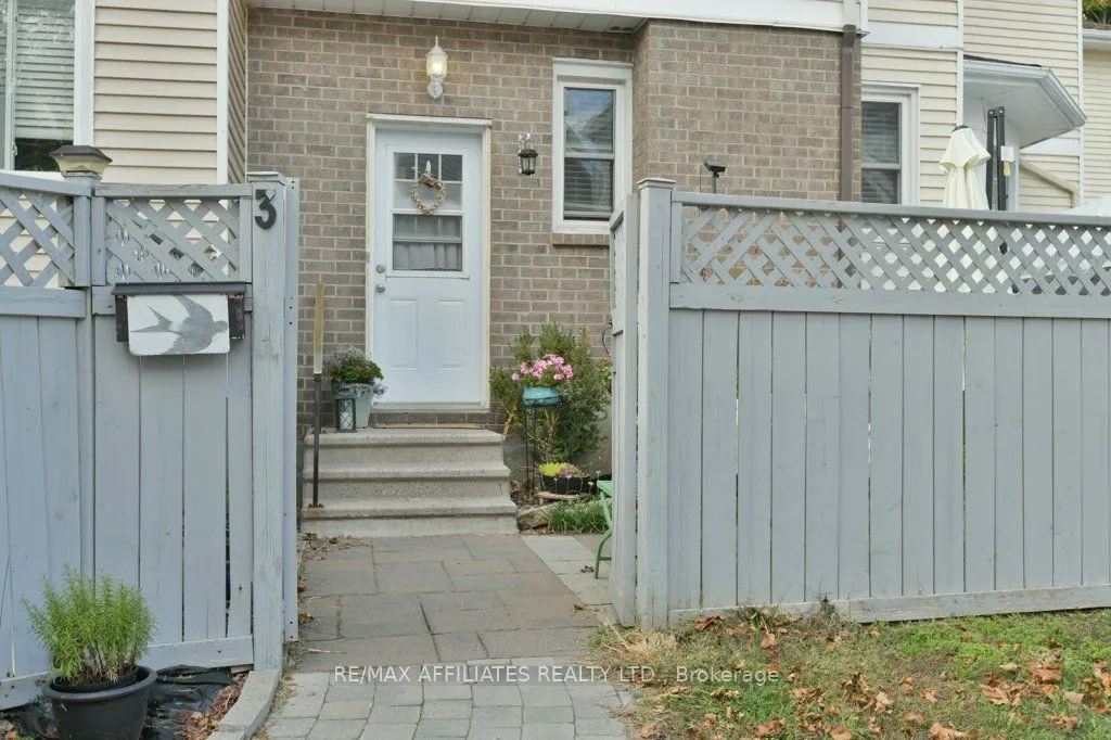 355 Mullett Street, #3
