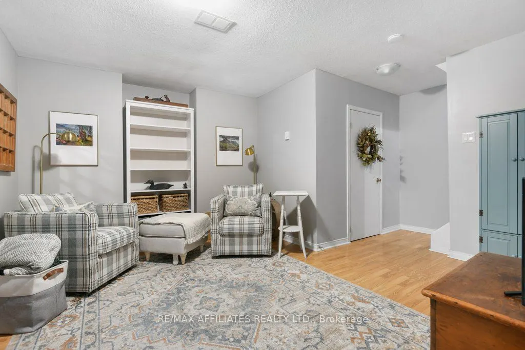 355 Mullett Street, #3