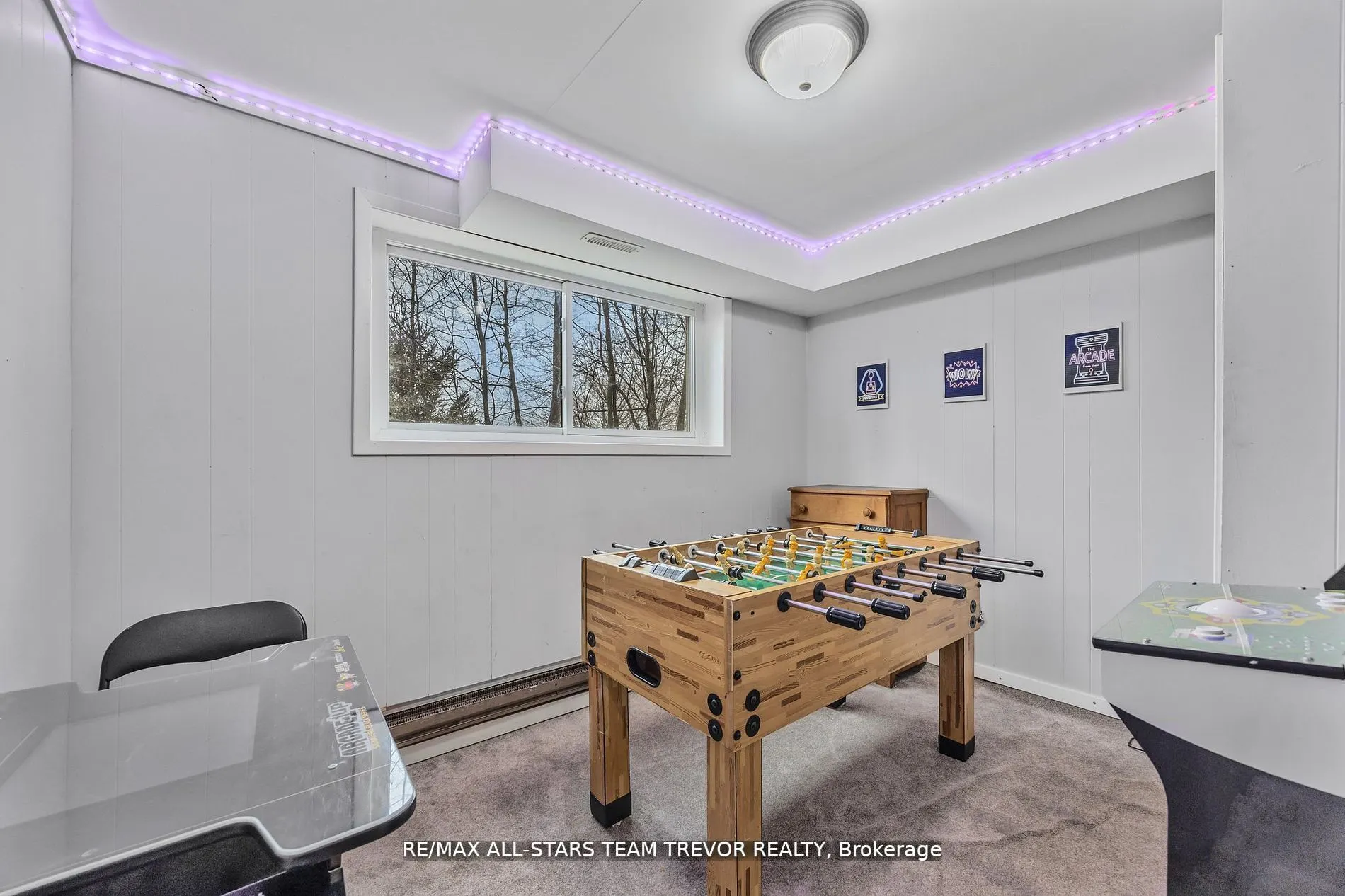 143 Chalet Crescent