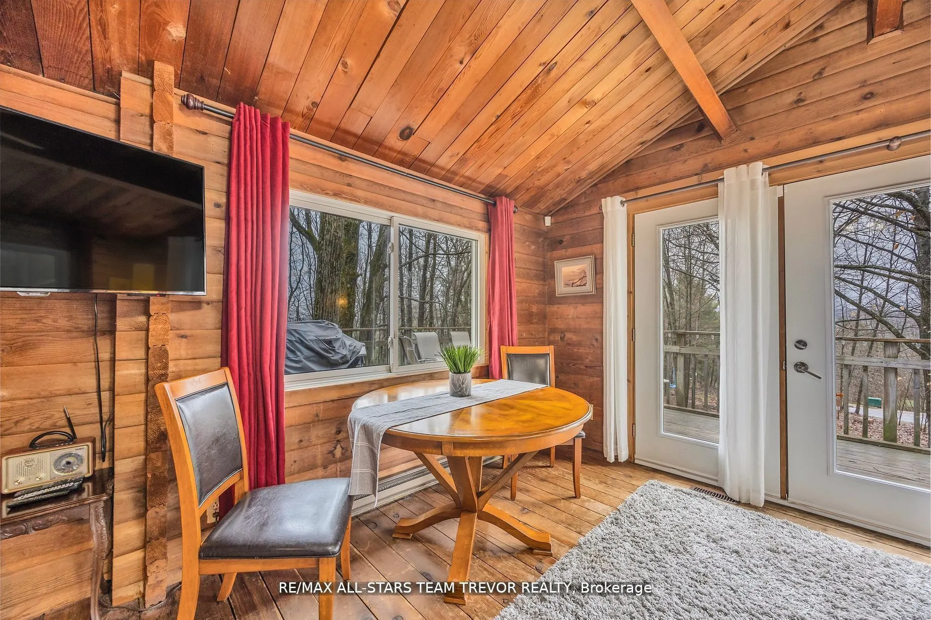 143 Chalet Crescent