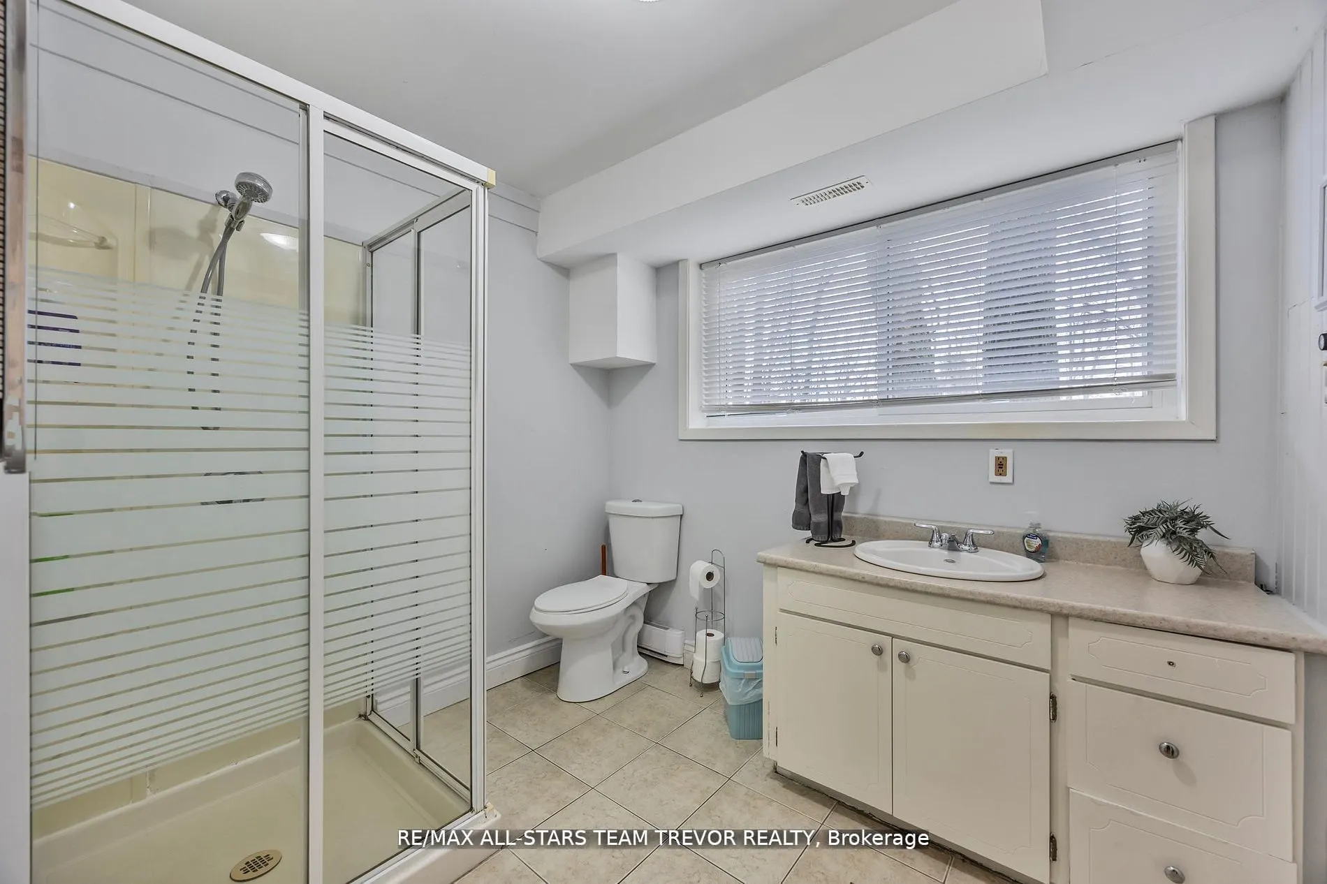 143 Chalet Crescent