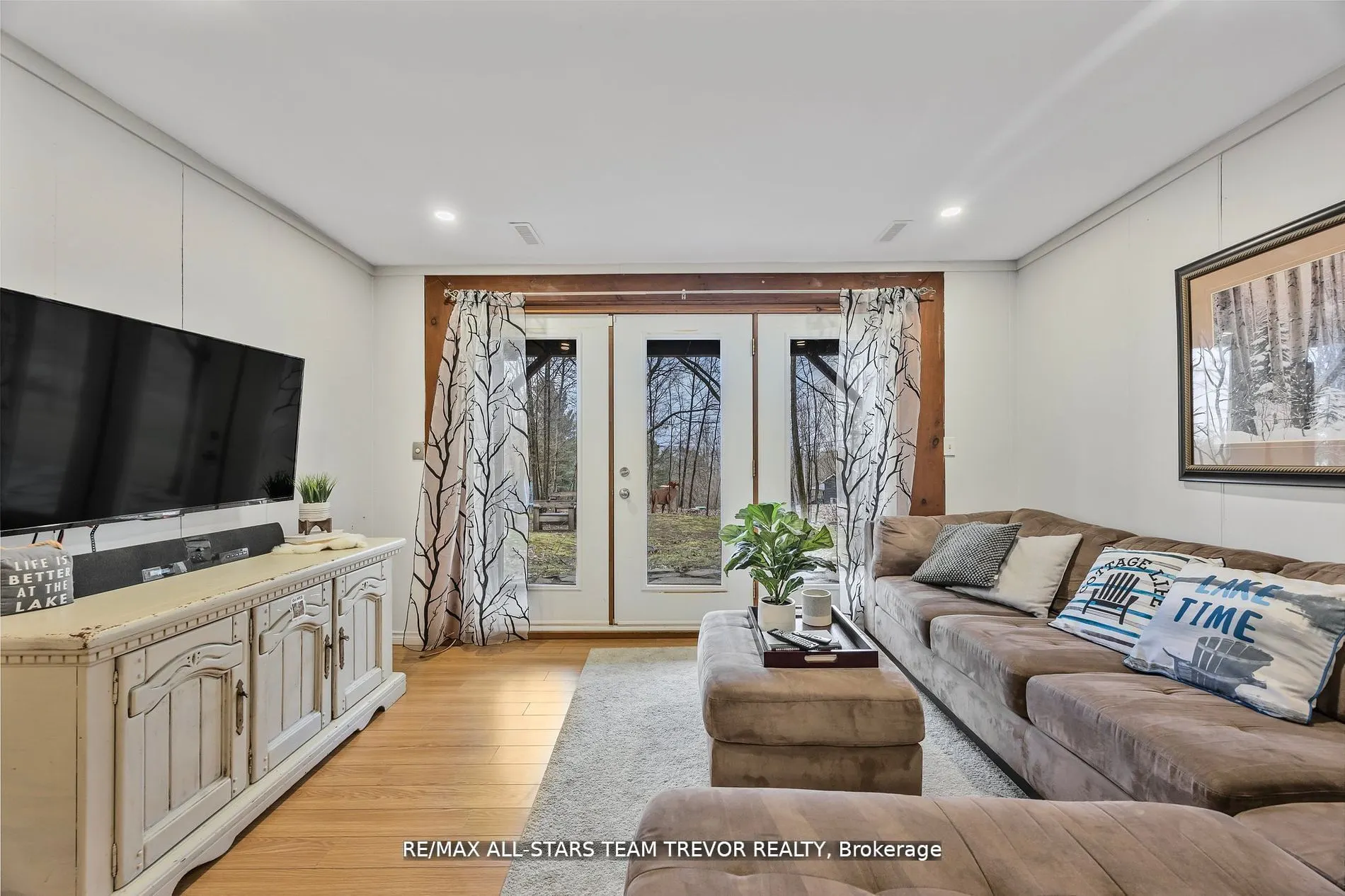 143 Chalet Crescent