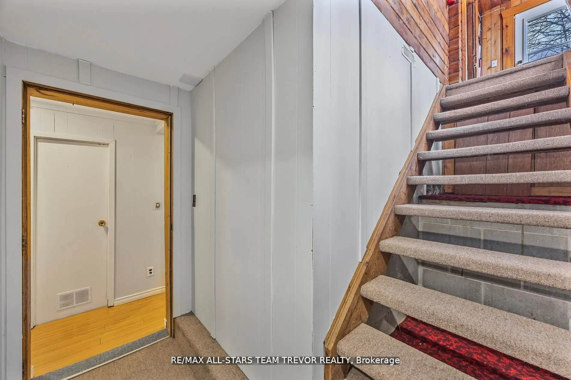 143 Chalet Crescent