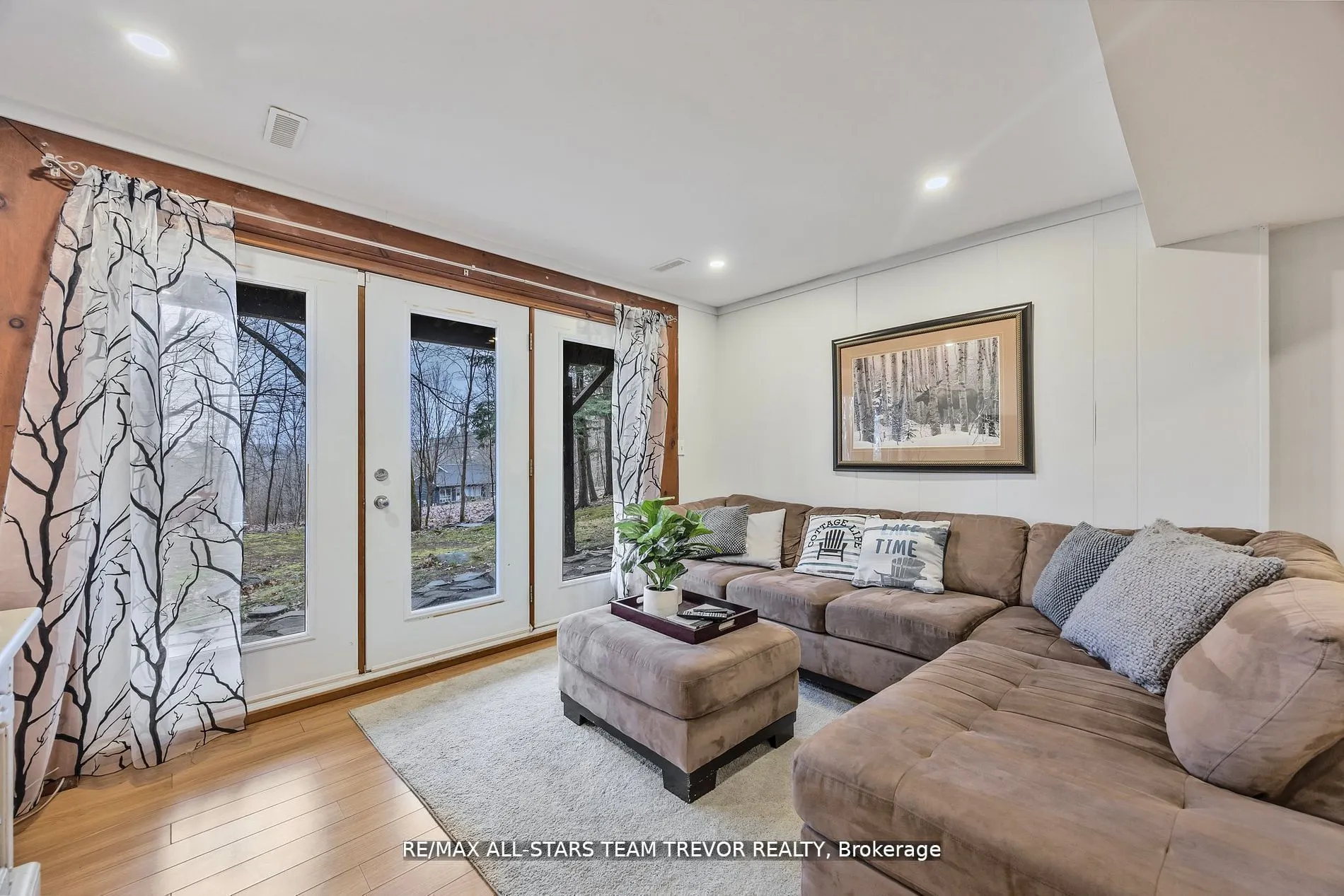 143 Chalet Crescent