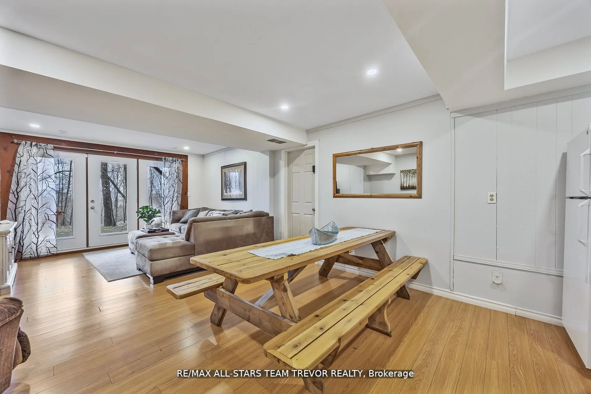 143 Chalet Crescent