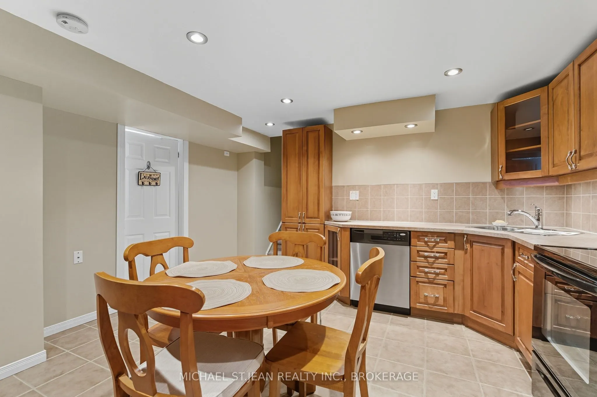 20 Diamond Court