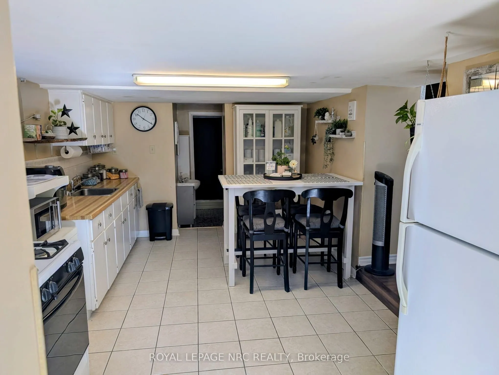 4132 Chippawa Parkway