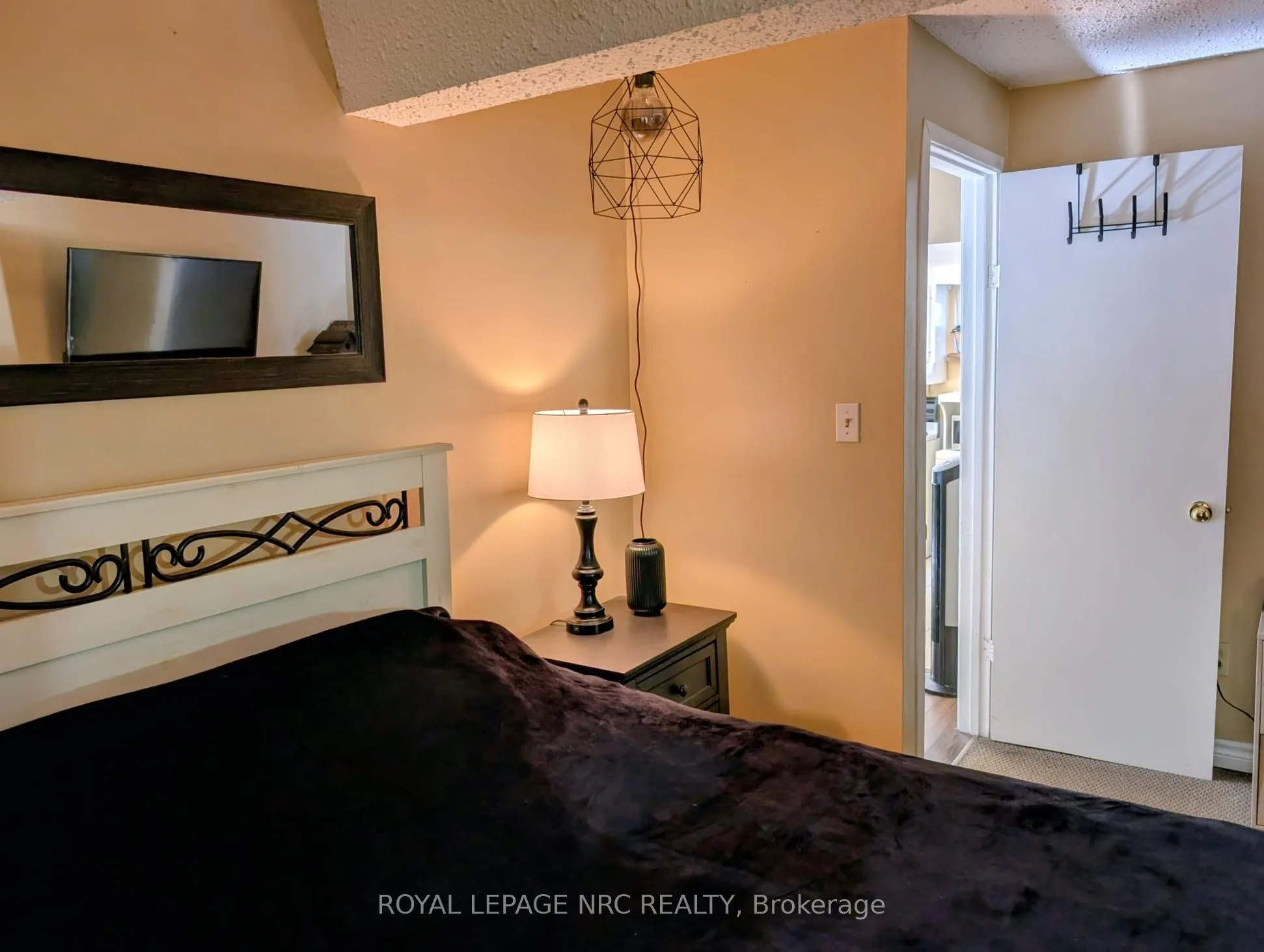 4132 Chippawa Parkway