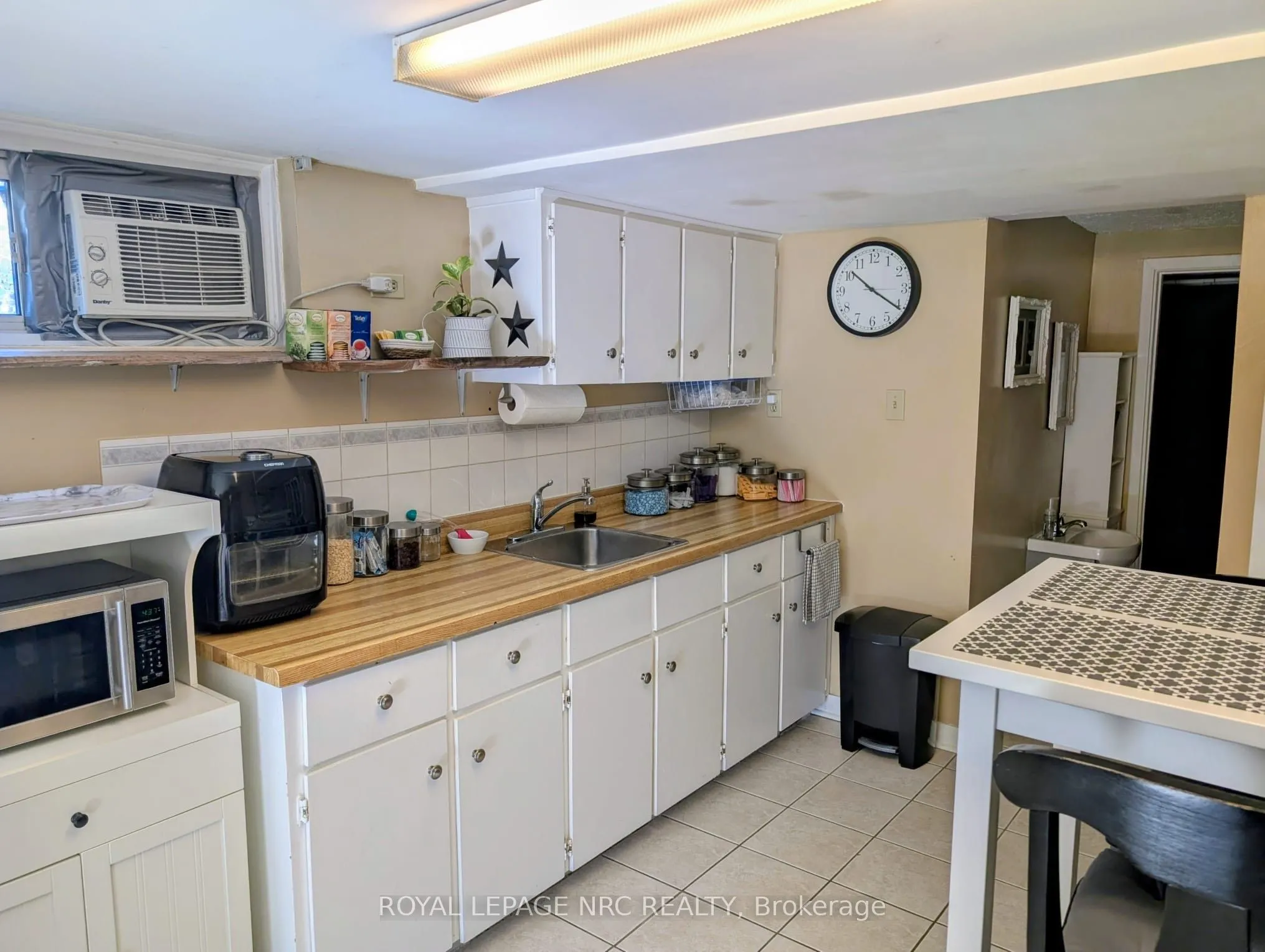 4132 Chippawa Parkway