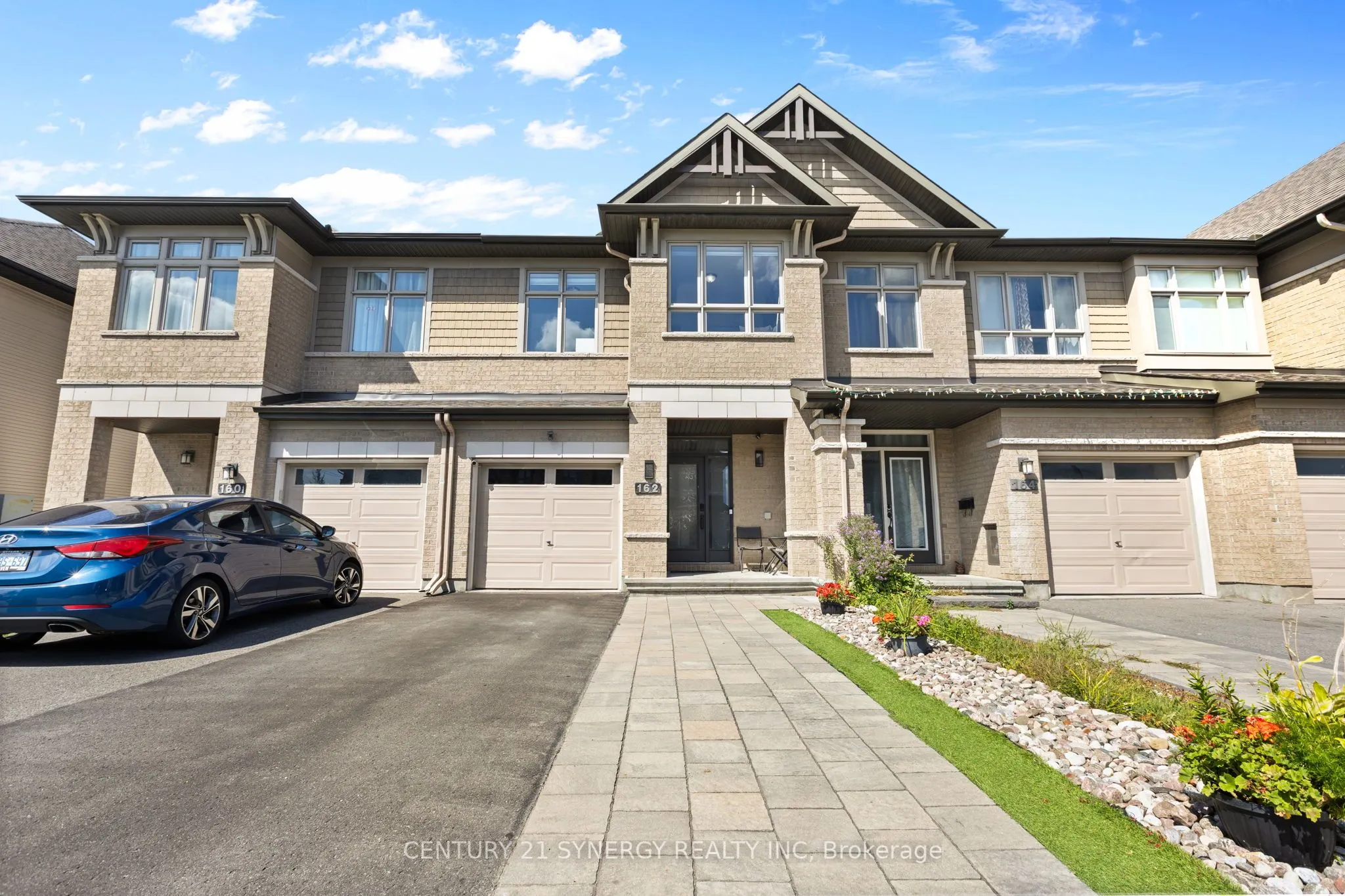 162 Popplewell Crescent