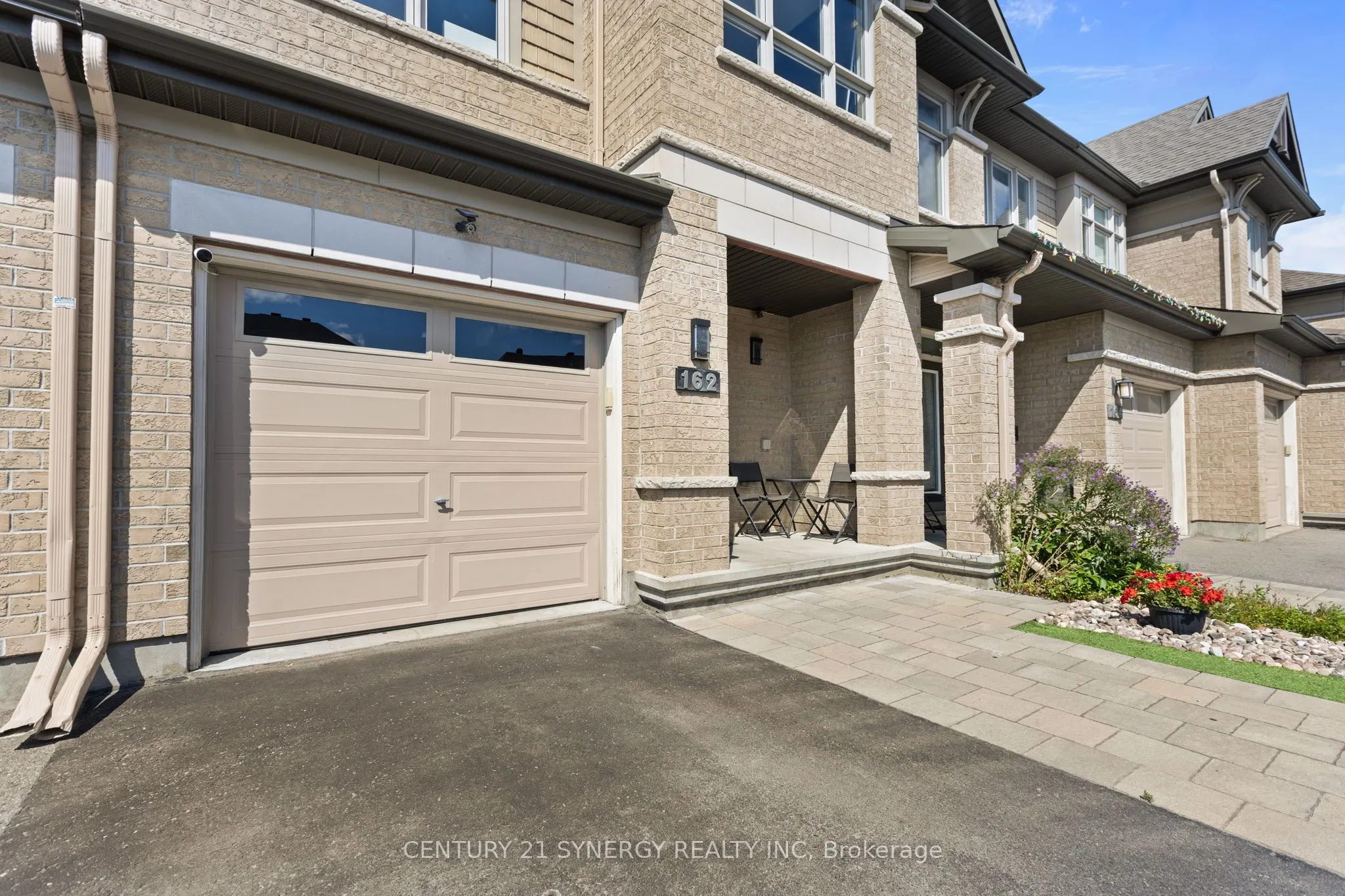 162 Popplewell Crescent