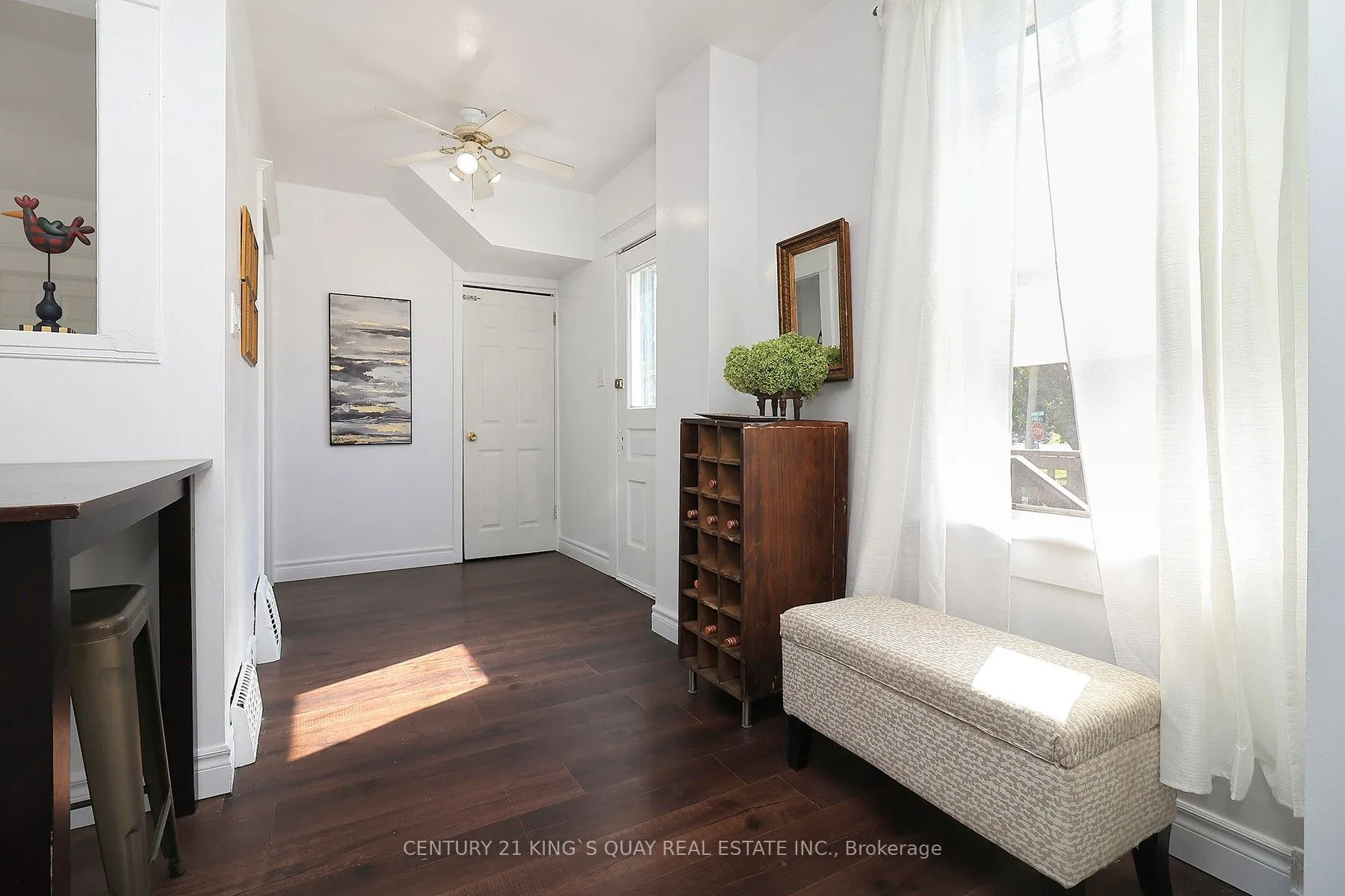 51 Albert Street S