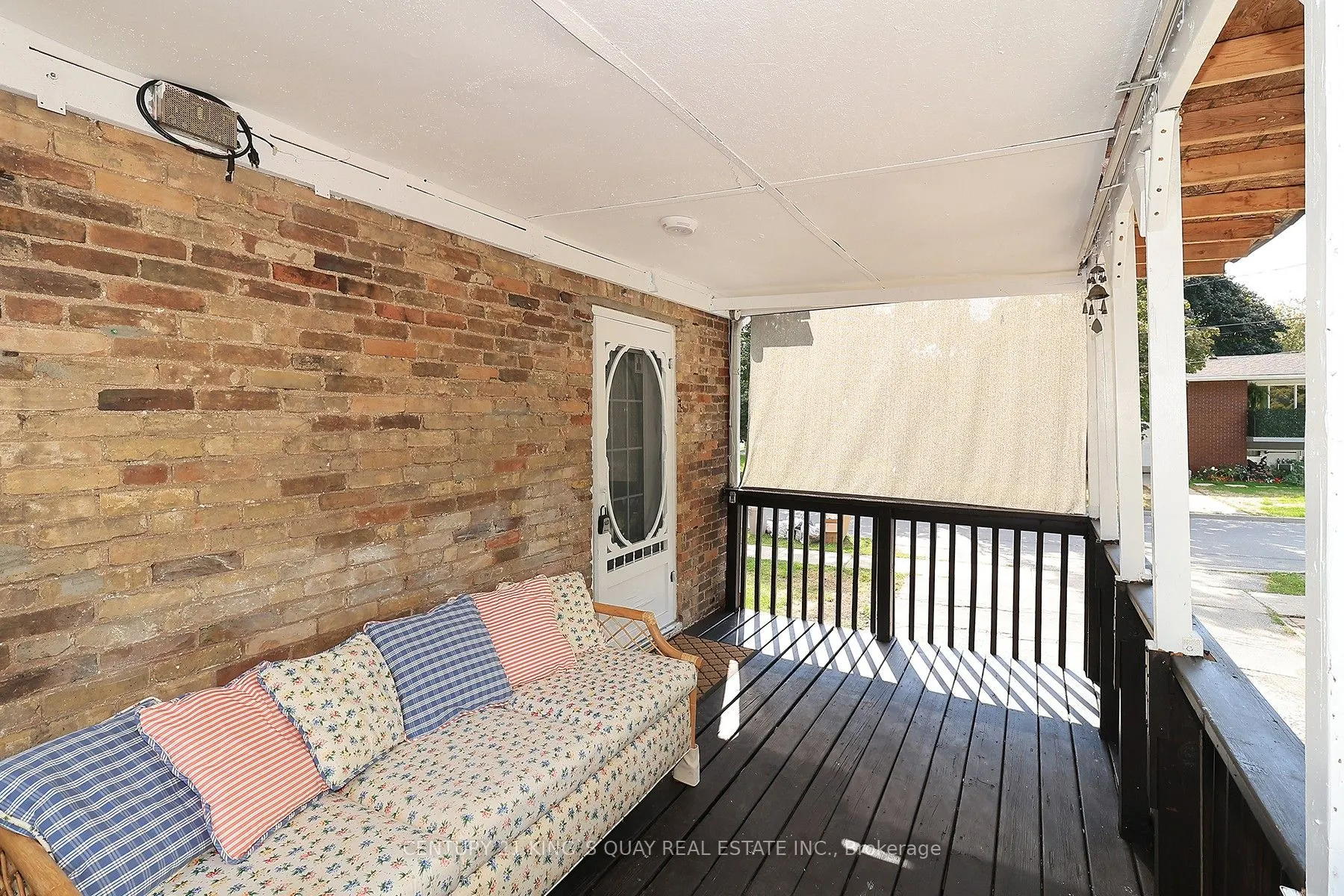 51 Albert Street S