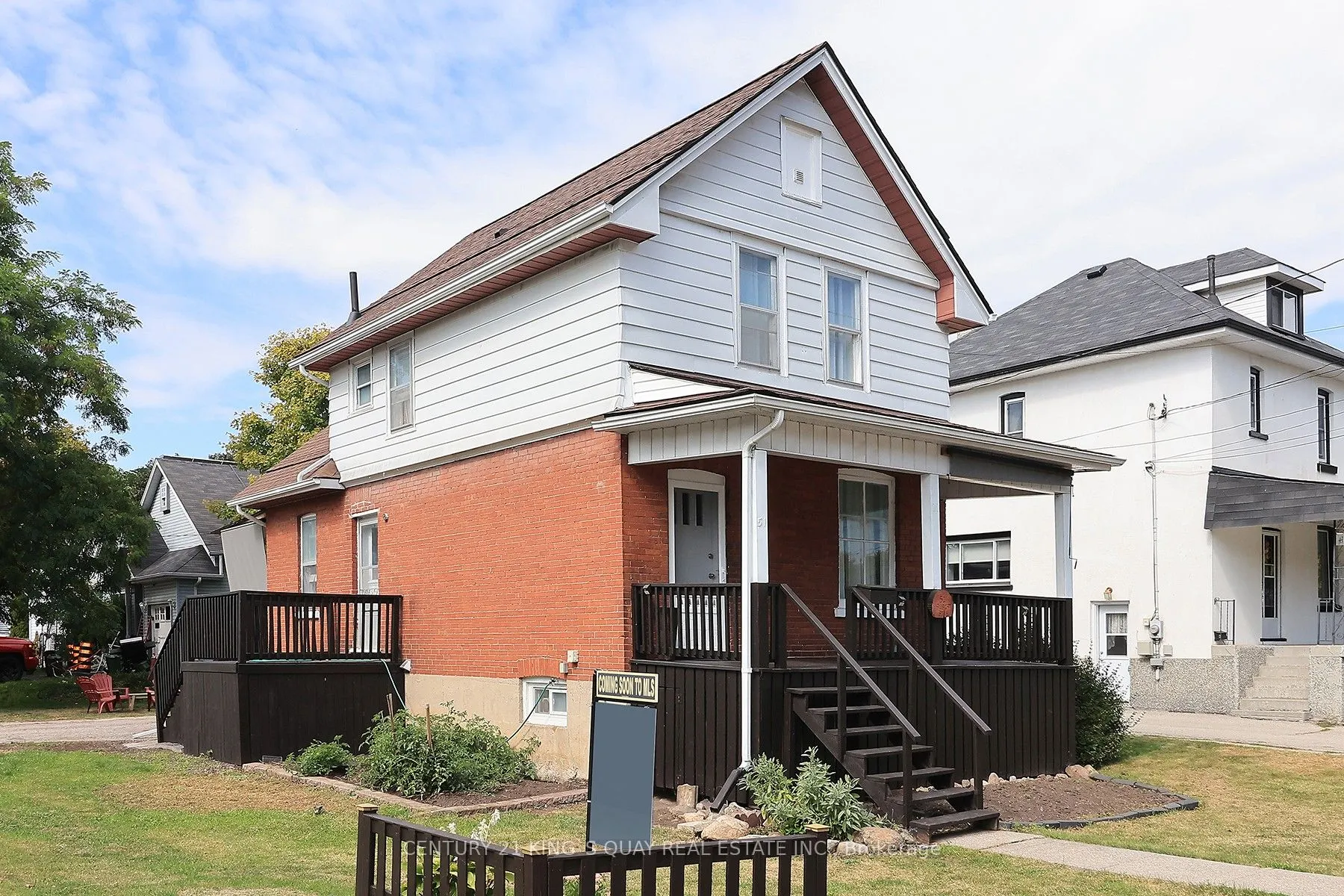 51 Albert Street S