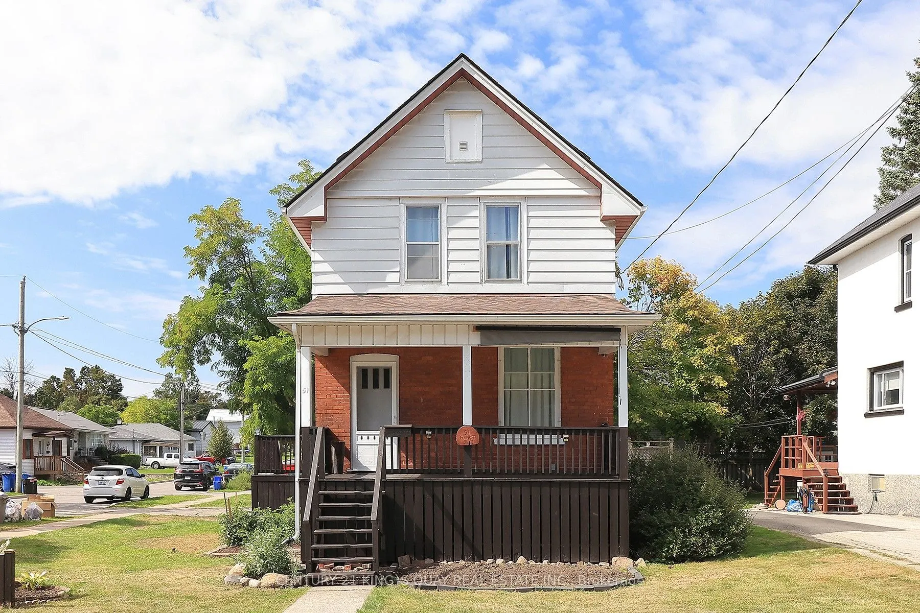 51 Albert Street S