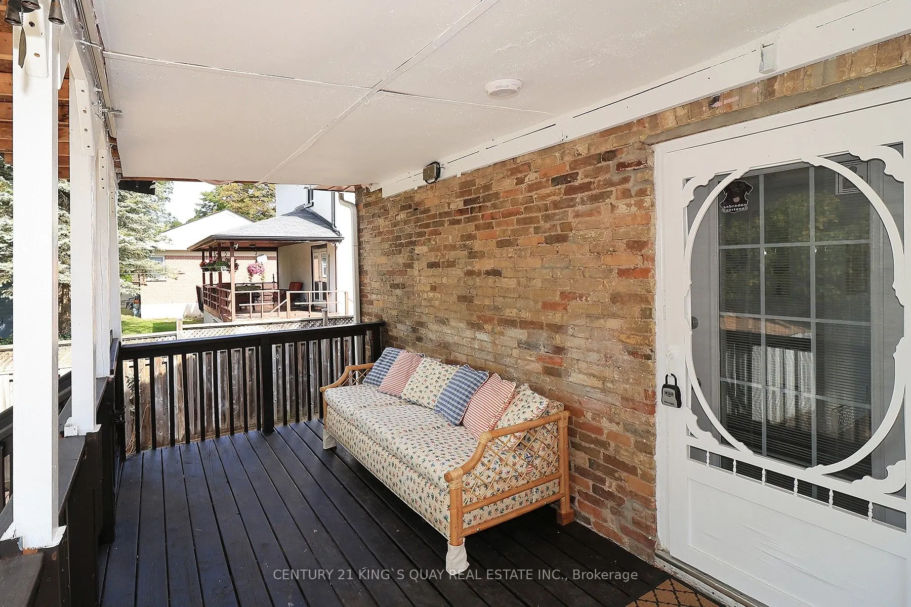 51 Albert Street S