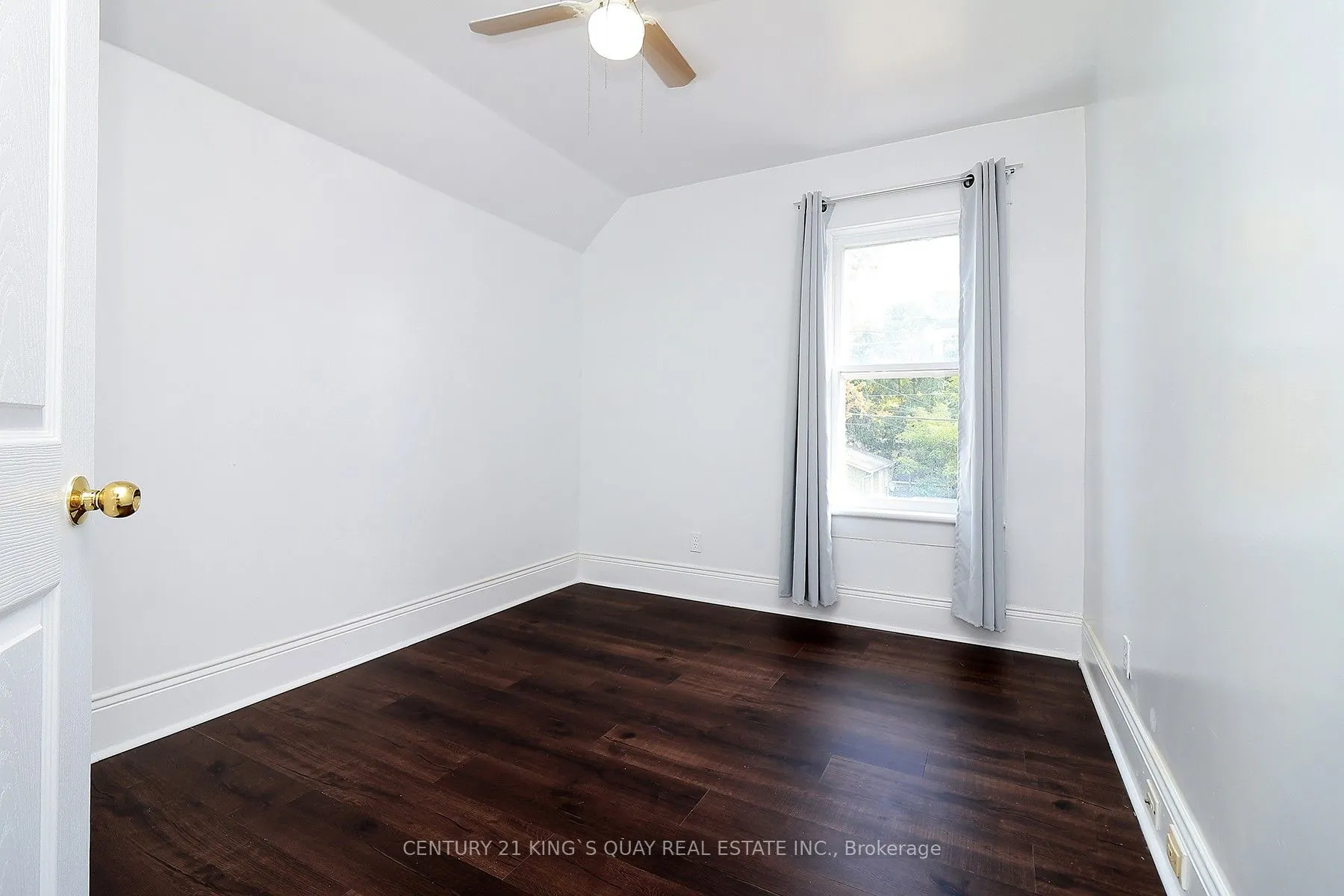 51 Albert Street S