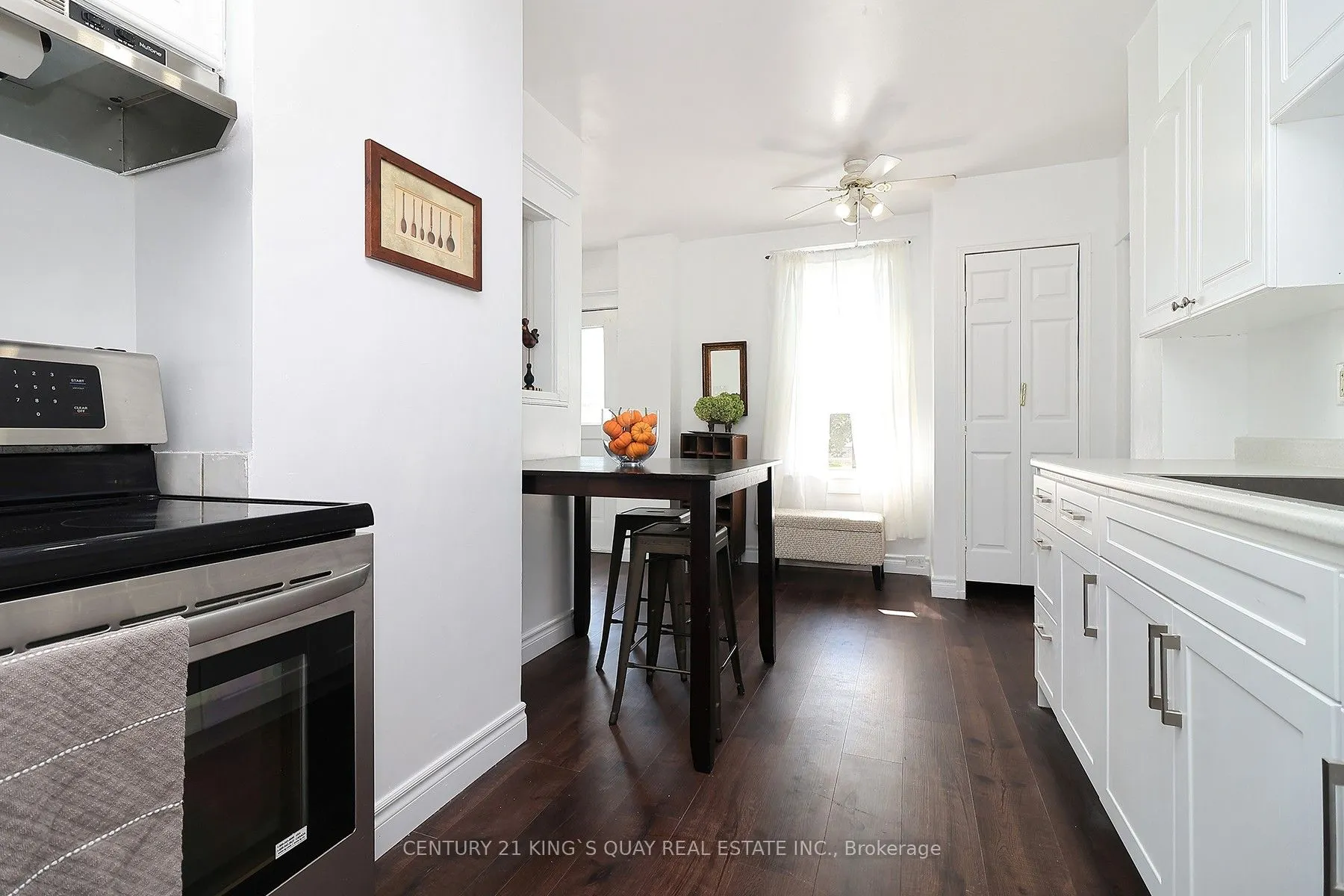 51 Albert Street S