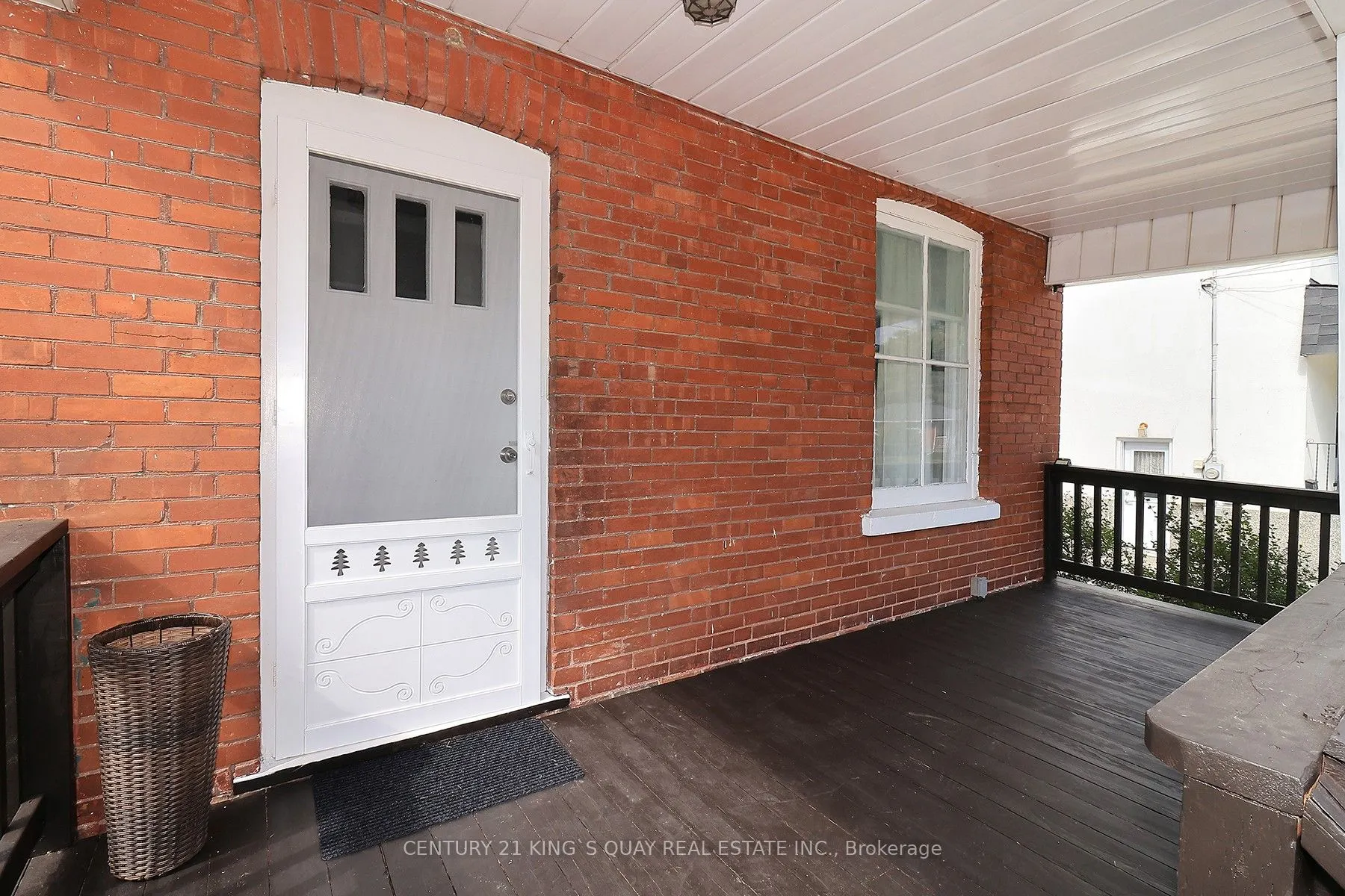 51 Albert Street S