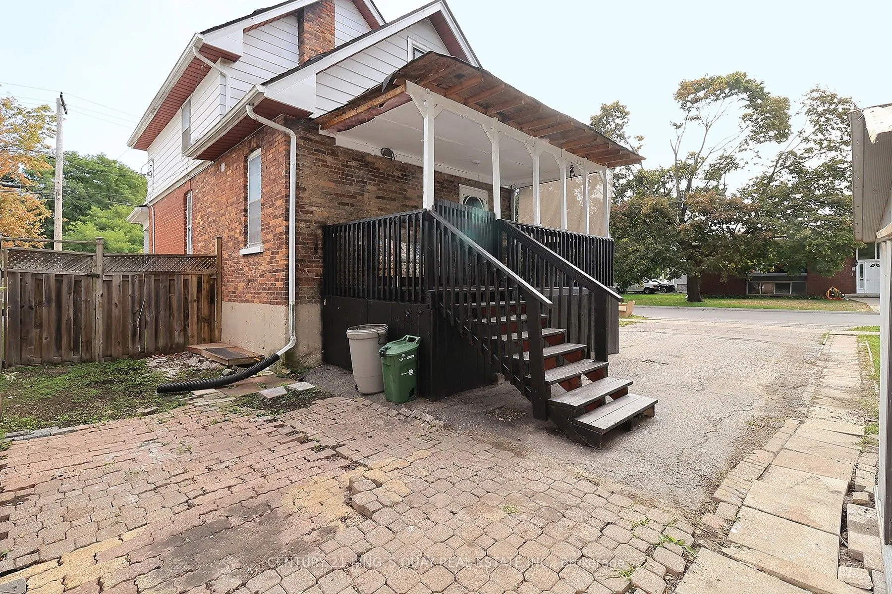 51 Albert Street S