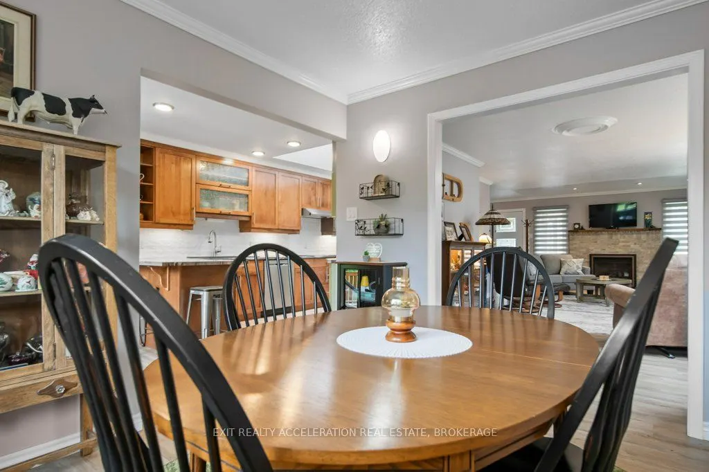252 Bridge Street W