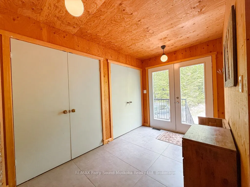 71 Crown Retreats Road