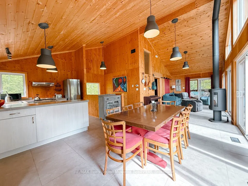 71 Crown Retreats Road