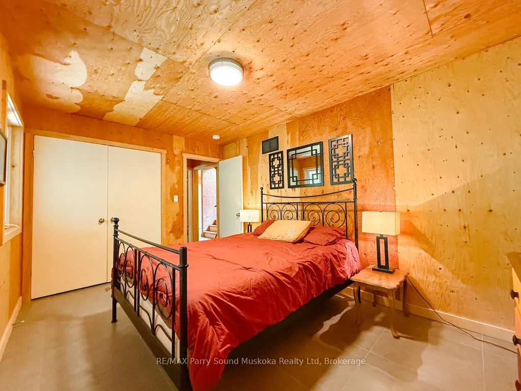 71 Crown Retreats Road