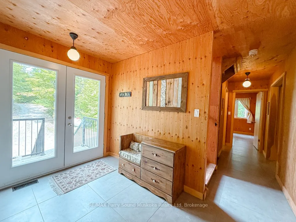 71 Crown Retreats Road