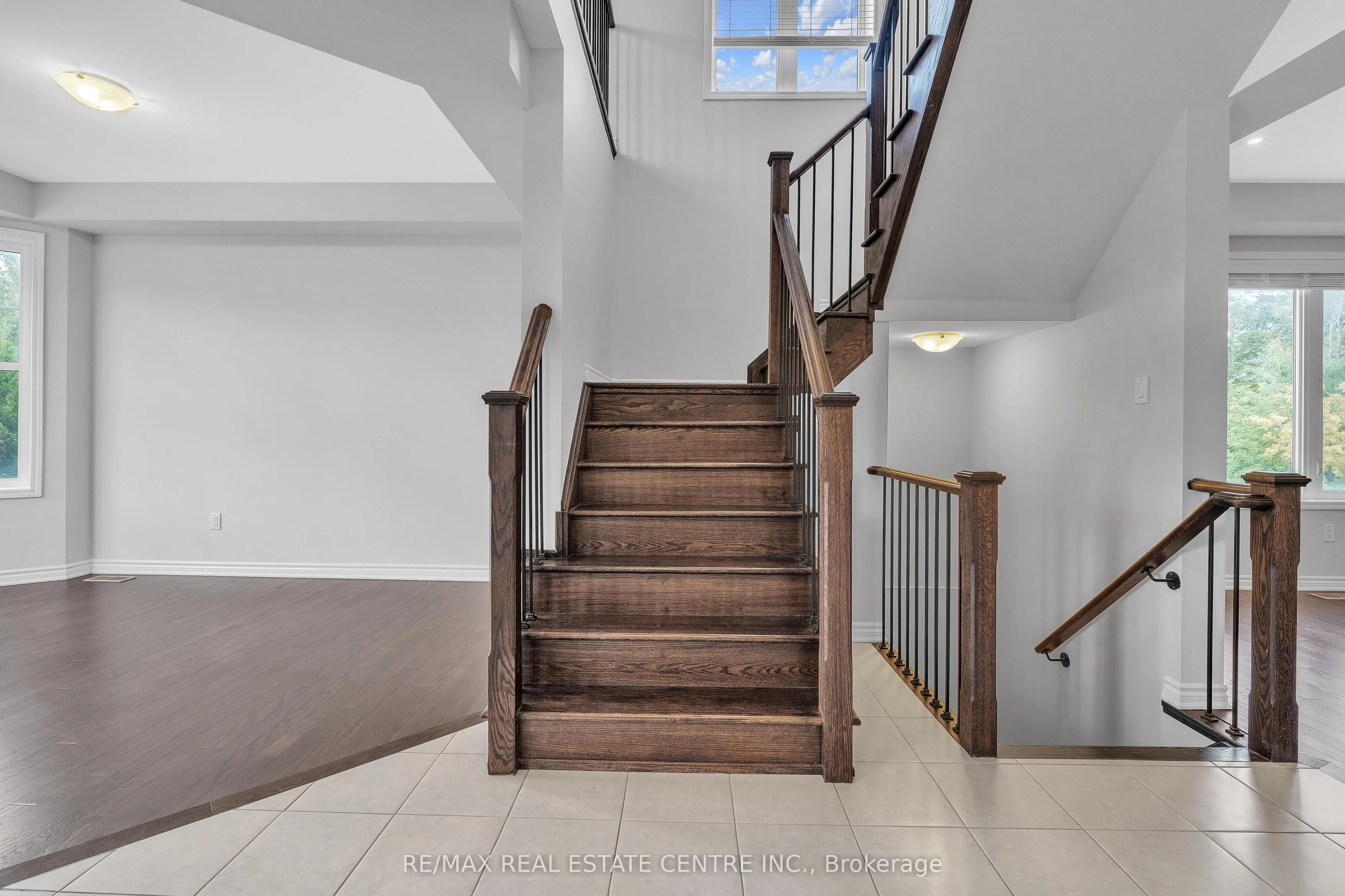 260 Shady Glen Crescent