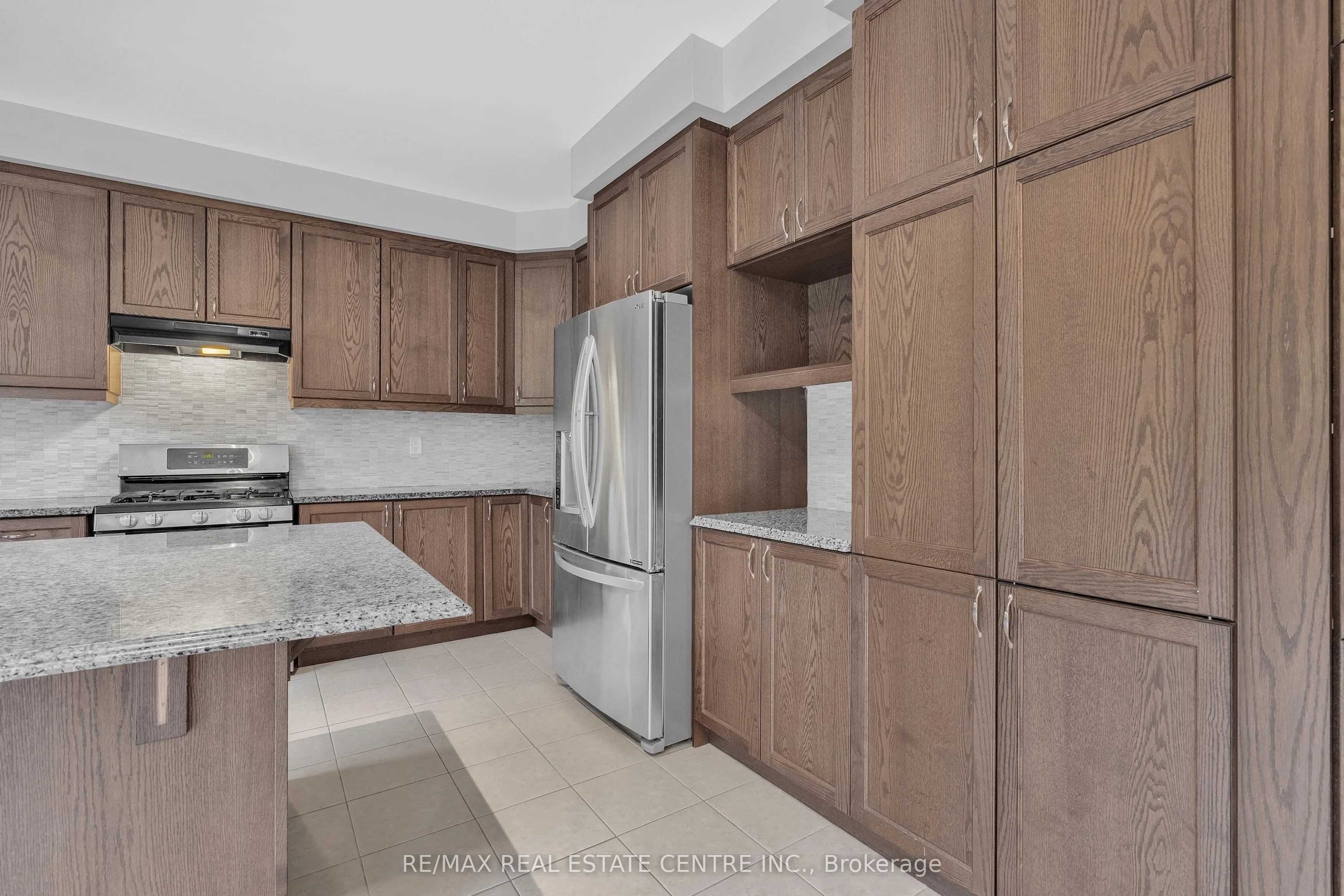 260 Shady Glen Crescent