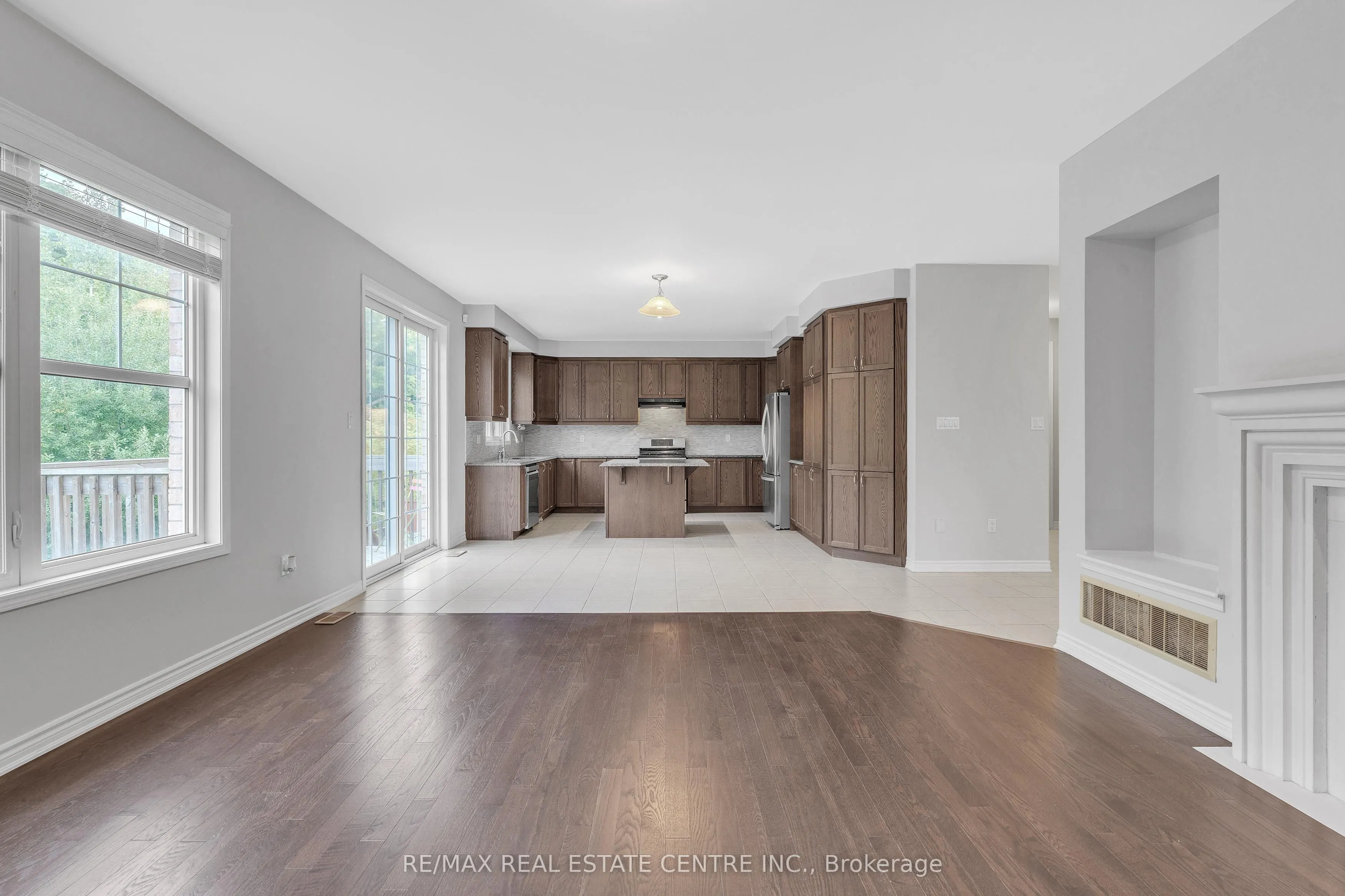 260 Shady Glen Crescent