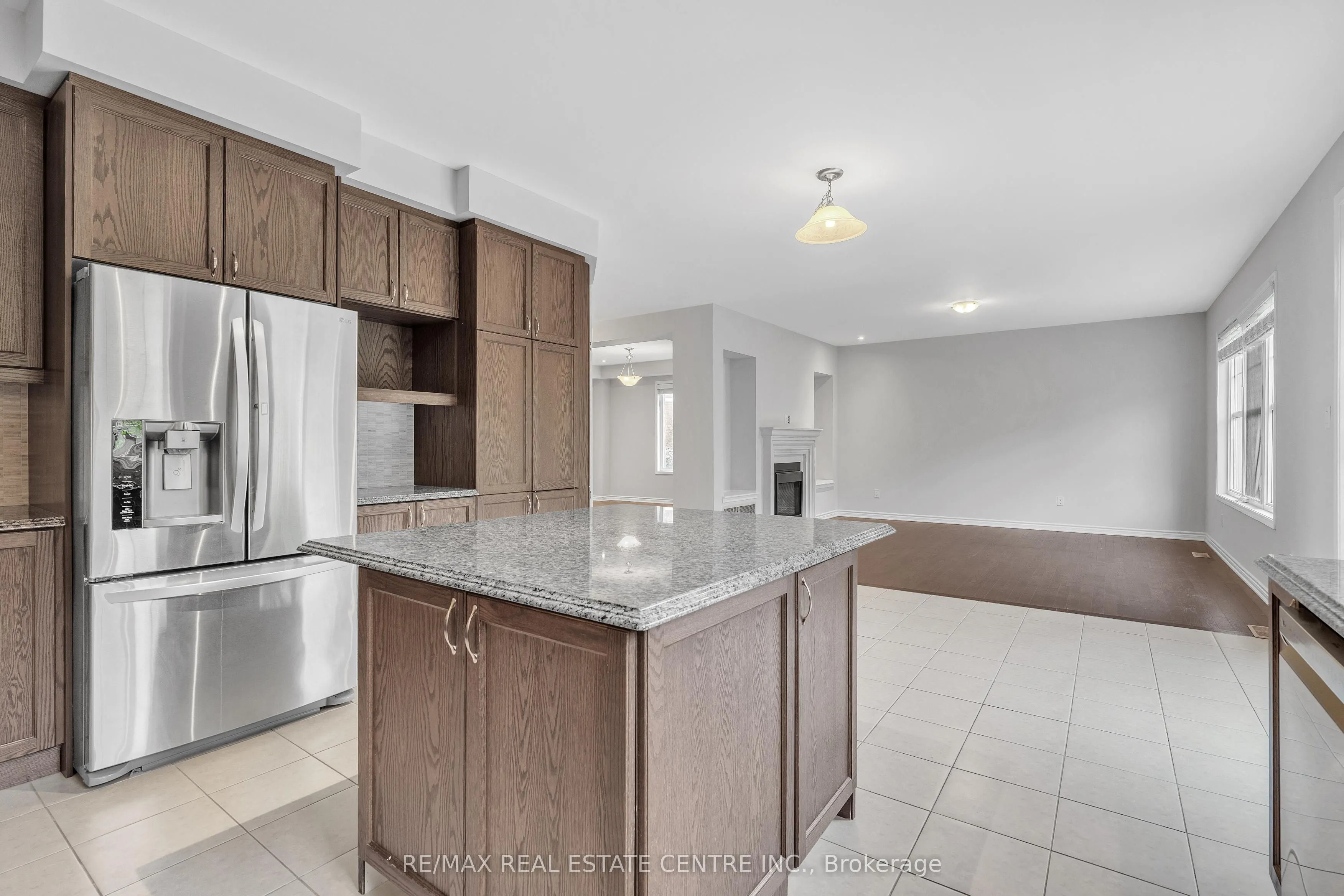 260 Shady Glen Crescent