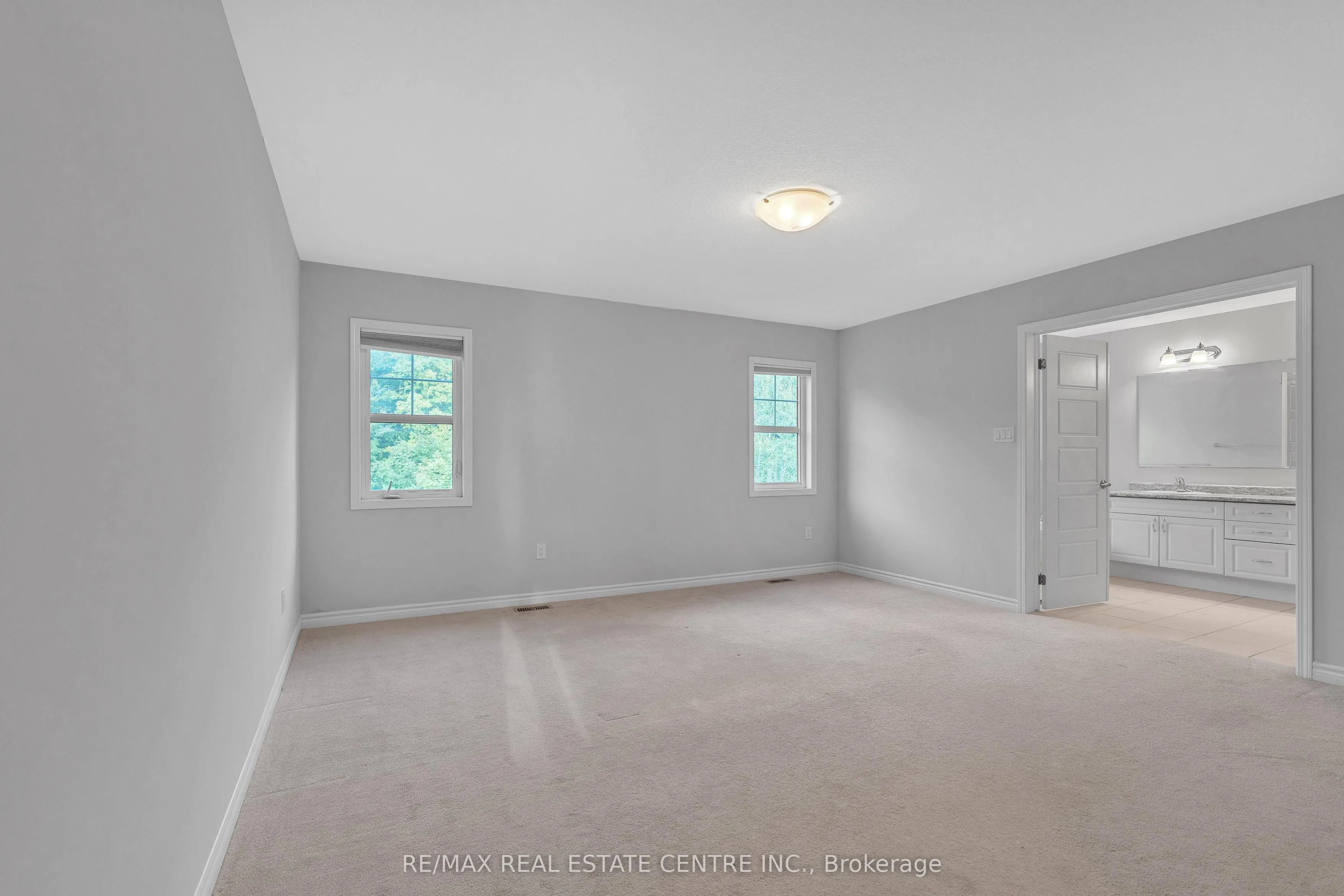 260 Shady Glen Crescent